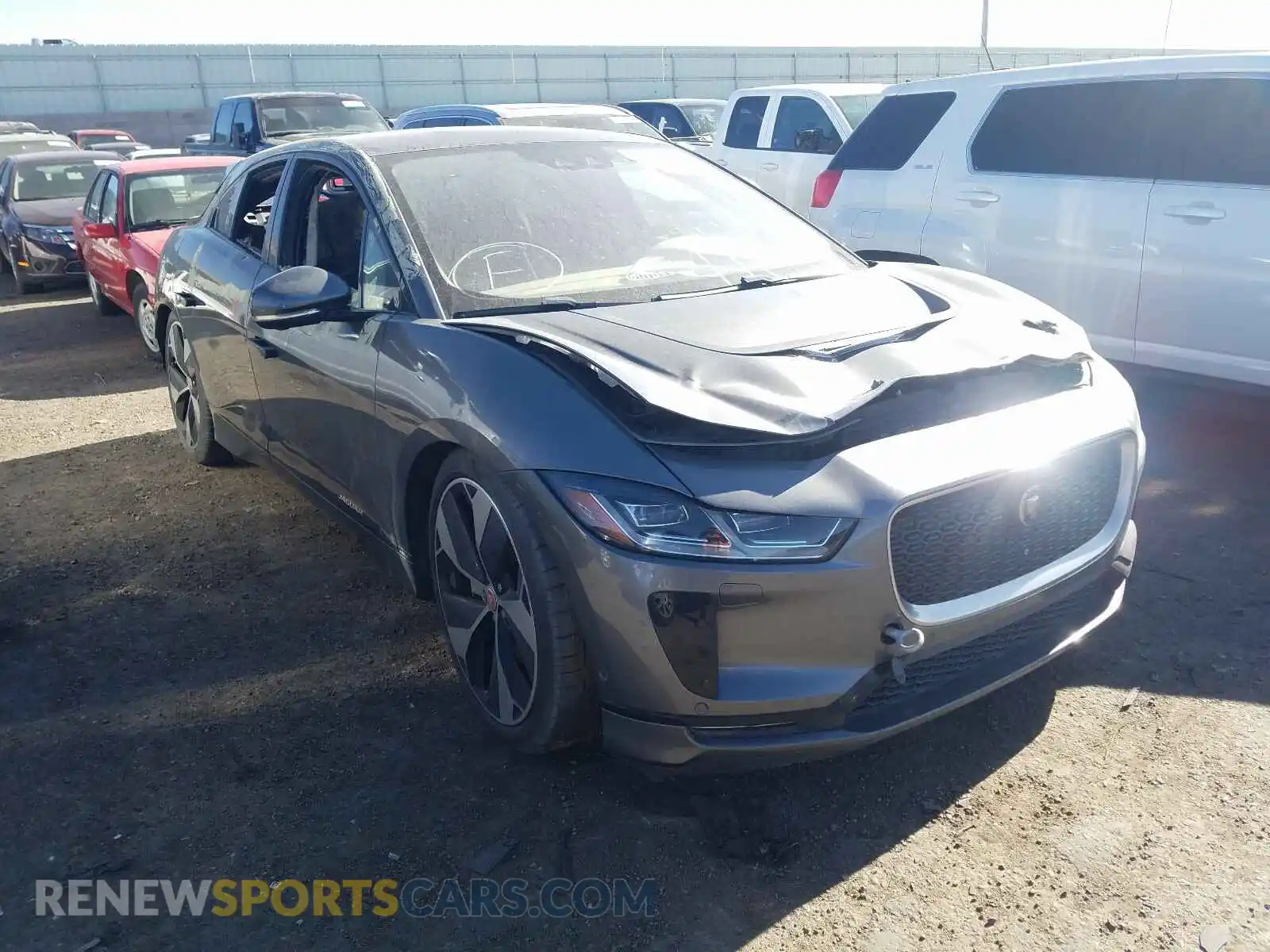 1 Photograph of a damaged car SADHD2S16K1F68346 JAGUAR I-PACE 2019