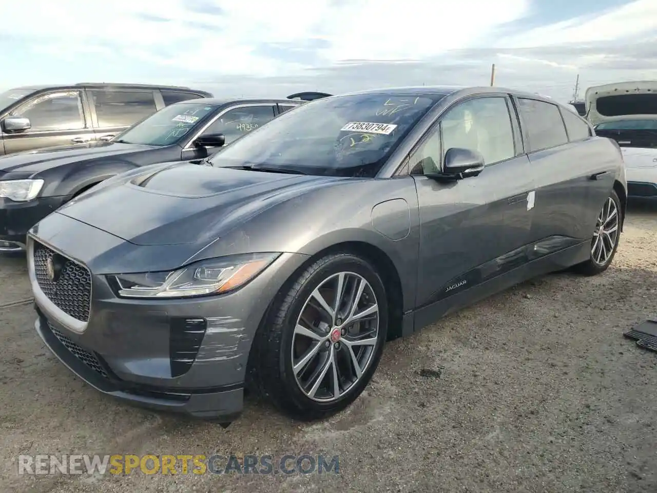 1 Photograph of a damaged car SADHD2S1XK1F62405 JAGUAR I-PACE 2019