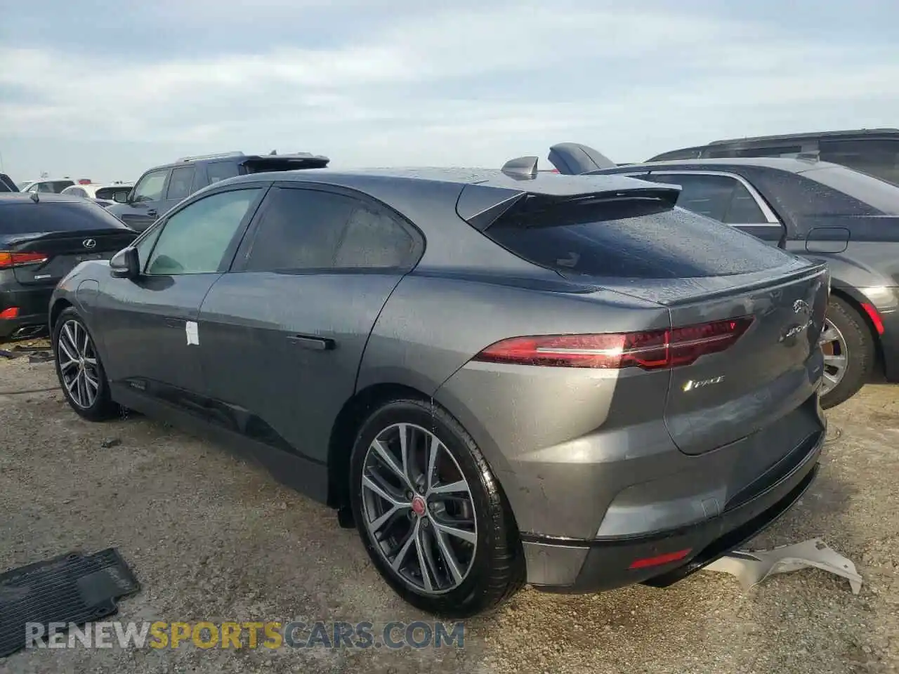 2 Photograph of a damaged car SADHD2S1XK1F62405 JAGUAR I-PACE 2019