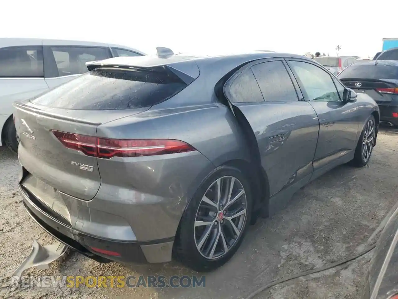 3 Photograph of a damaged car SADHD2S1XK1F62405 JAGUAR I-PACE 2019