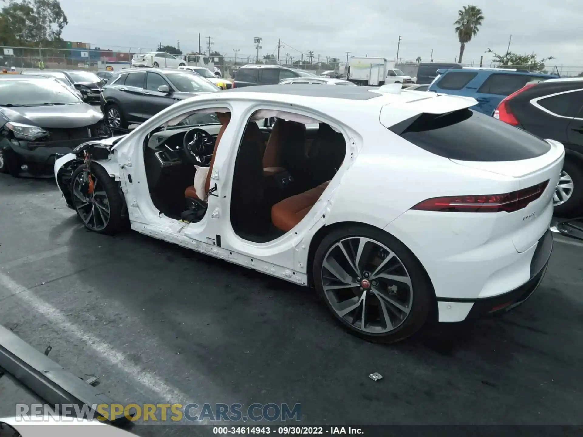 3 Photograph of a damaged car SADHD2S10L1F79165 JAGUAR I-PACE 2020