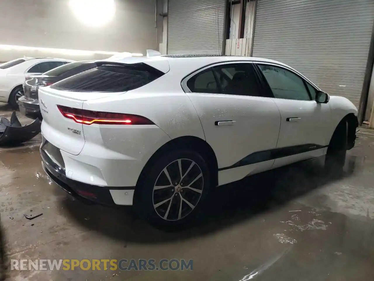 3 Photograph of a damaged car SADHD2S10L1F79442 JAGUAR I-PACE 2020