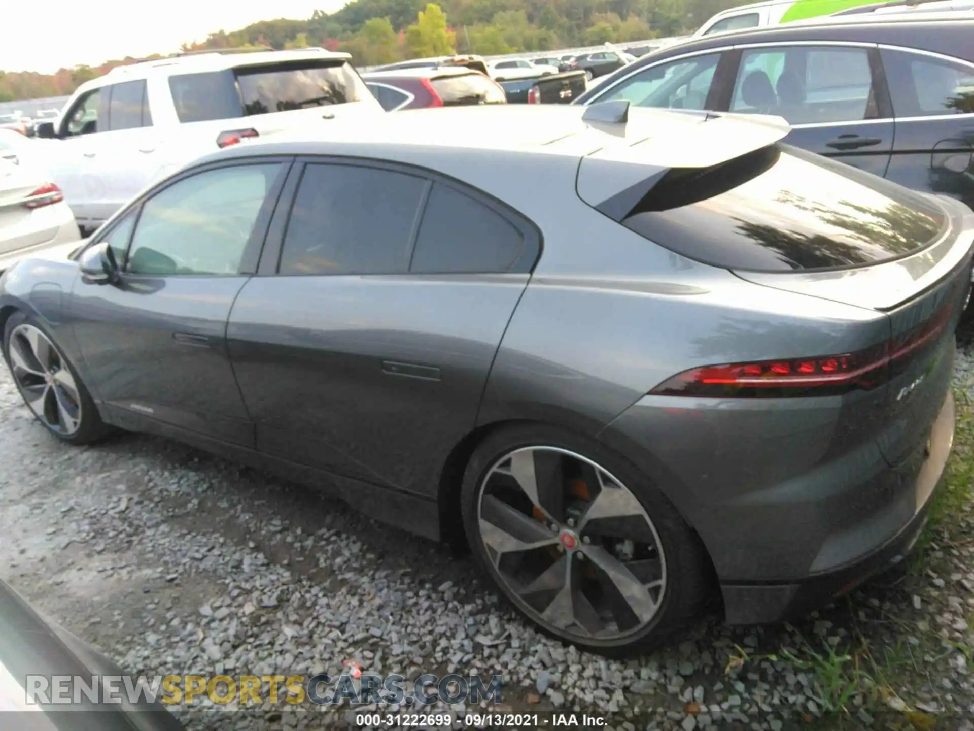 3 Photograph of a damaged car SADHD2S15L1F83647 JAGUAR I-PACE 2020
