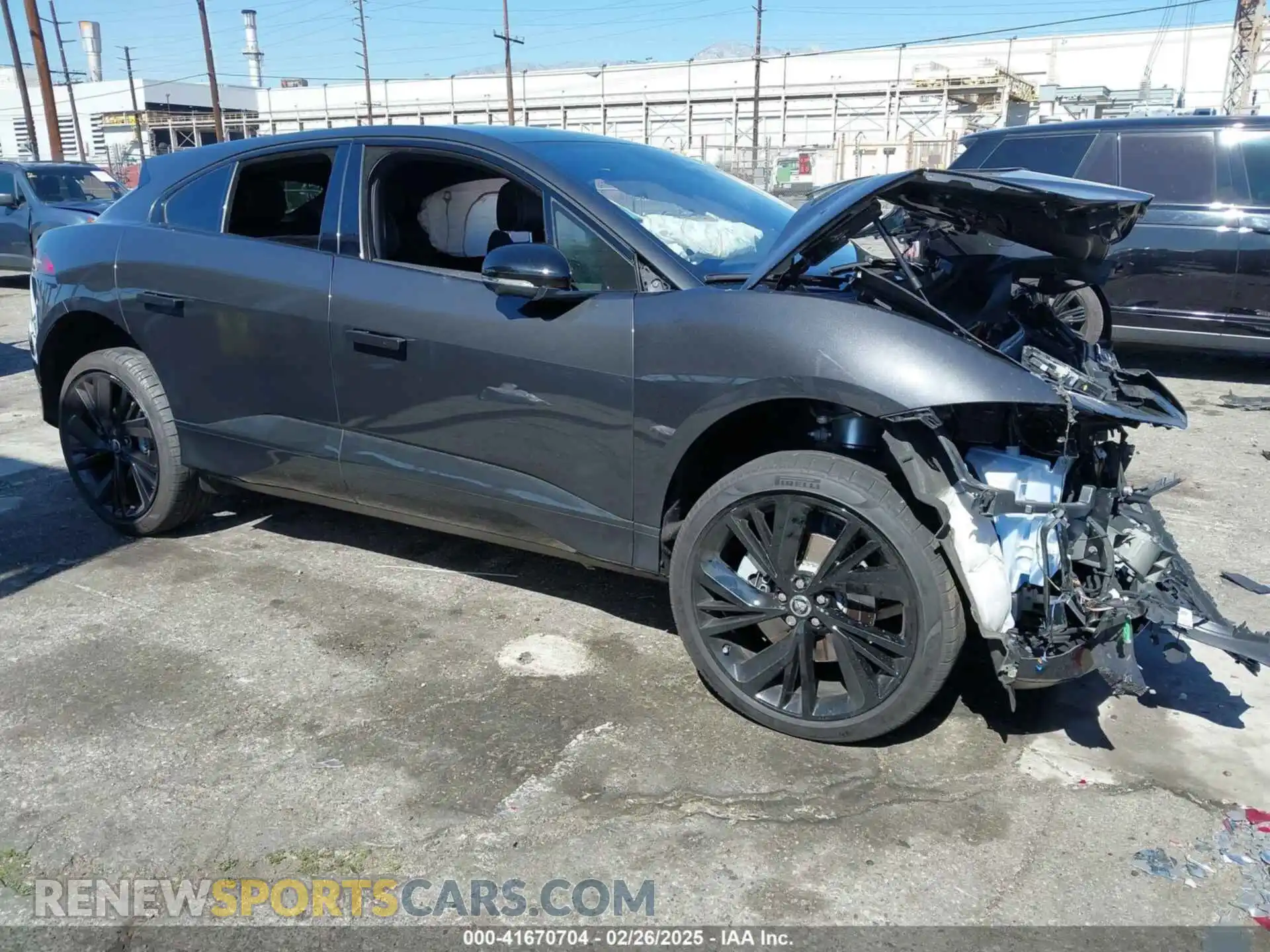 1 Photograph of a damaged car SADHM2S10R1632727 JAGUAR I-PACE 2024