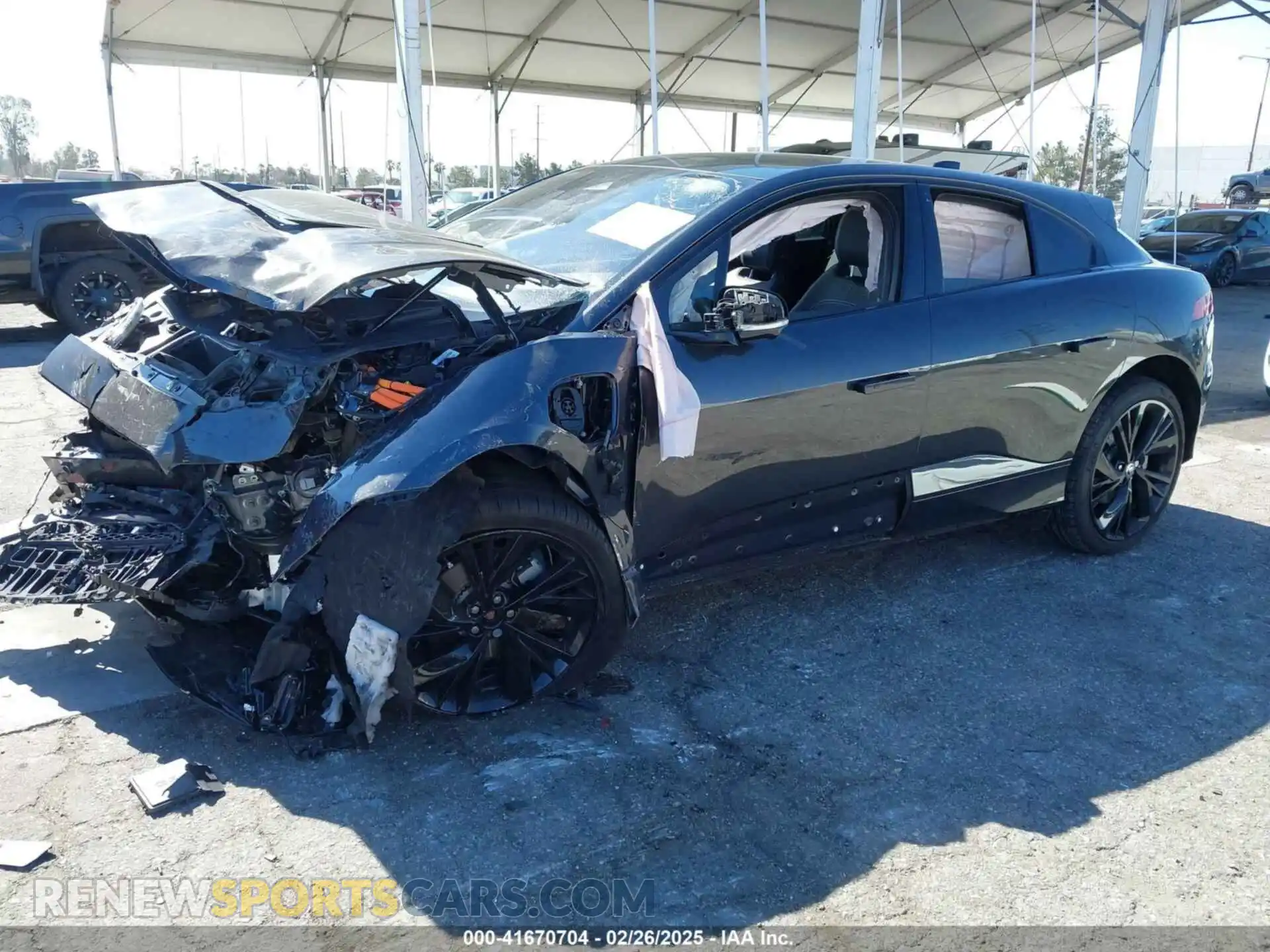 2 Photograph of a damaged car SADHM2S10R1632727 JAGUAR I-PACE 2024