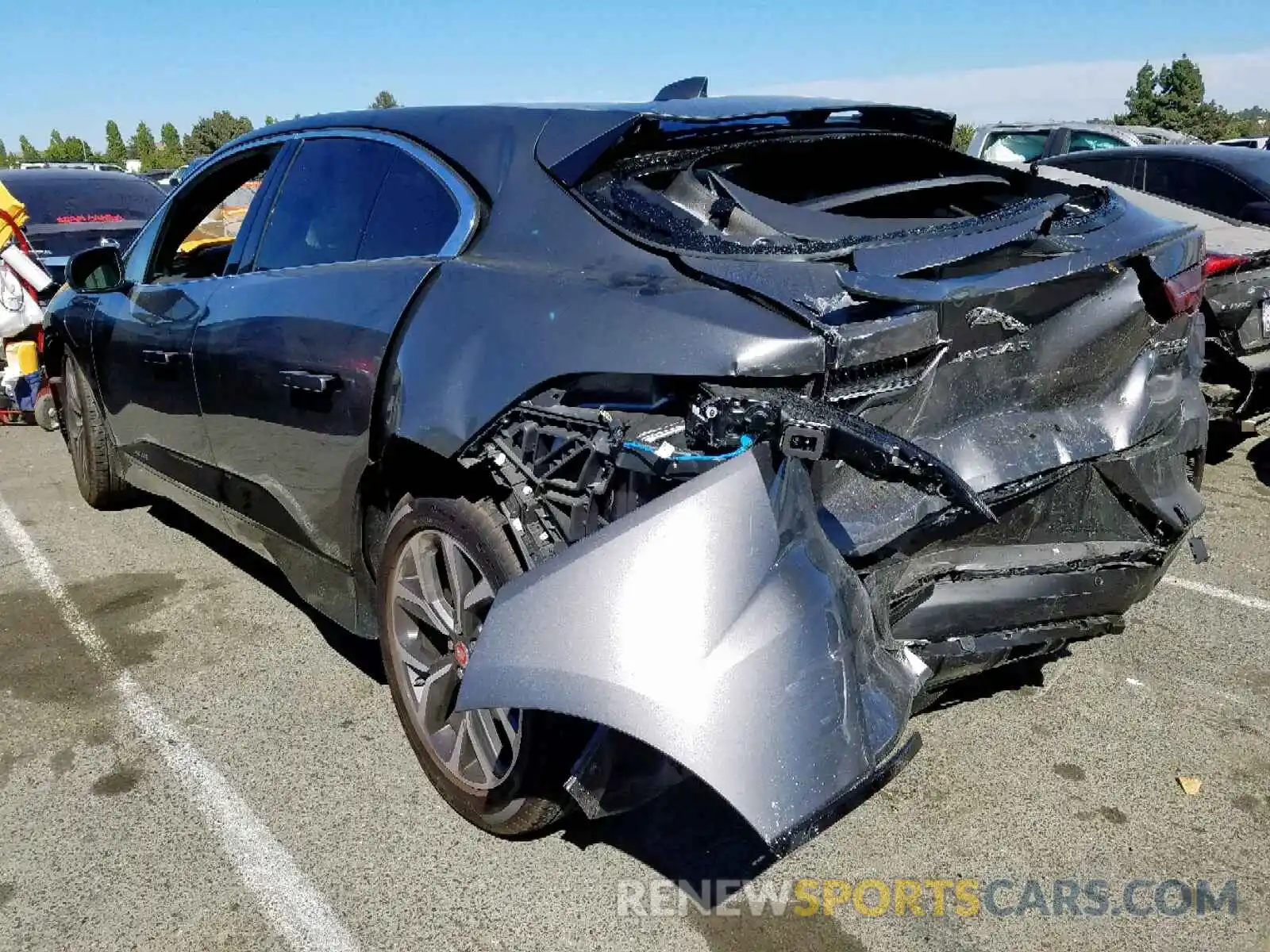 3 Фотография поврежденного автомобиля SADHC2S18K1F74474 JAGUAR I-PACE SE 2019