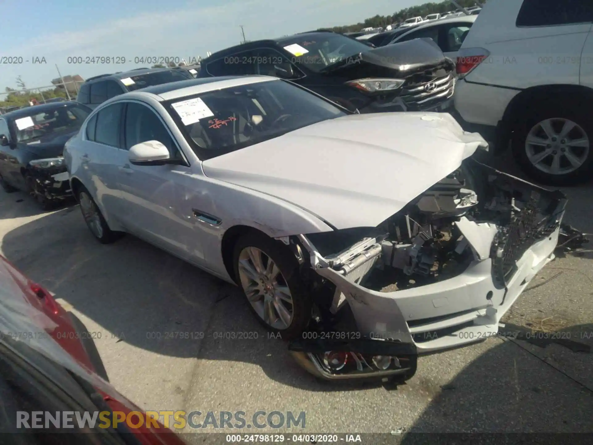 1 Photograph of a damaged car SAJAD4FX9KCP46728 JAGUAR XE 2019