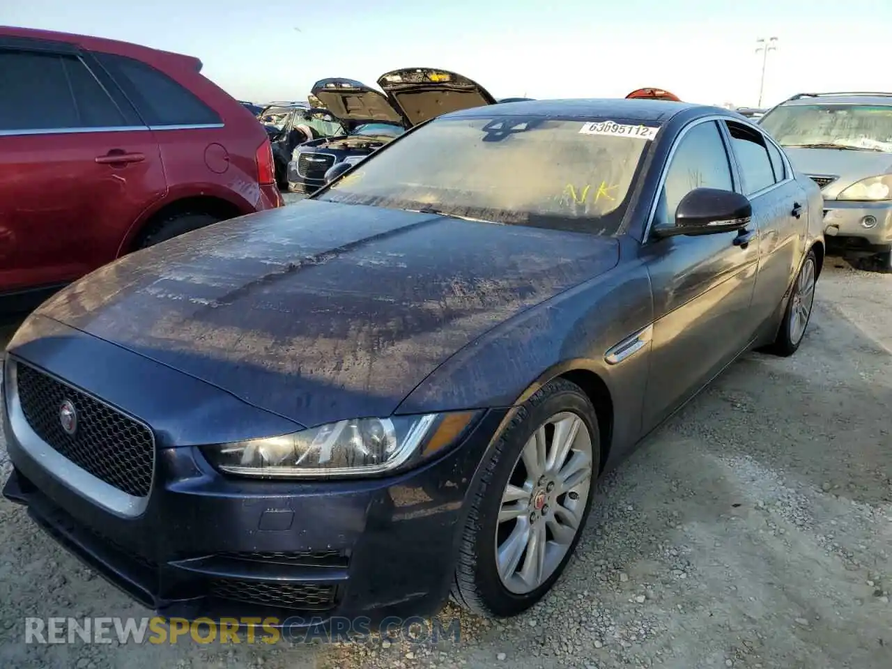 2 fotografías del automóvil dañado SAJAD4FX9KCP52111 JAGUAR XE 2019