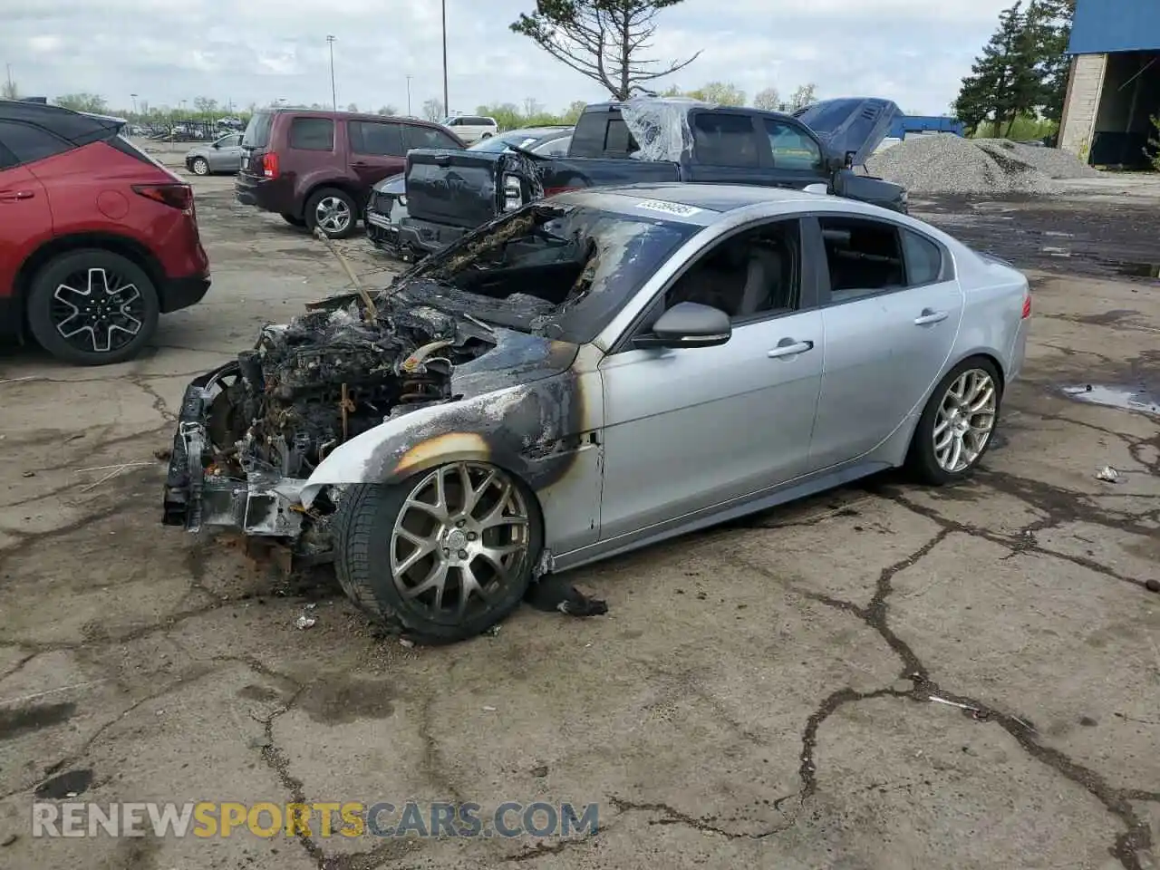 1 Photograph of a damaged car SAJAP4GX7KCP44336 JAGUAR XE 2019