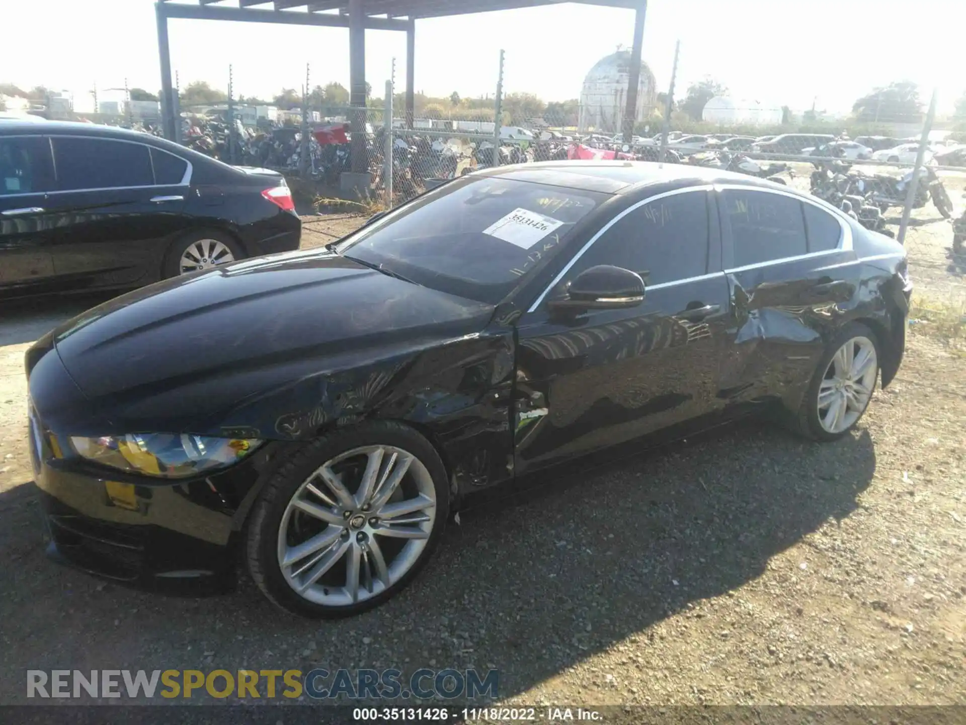 2 fotografías del automóvil dañado SAJAR4FXXKCP49509 JAGUAR XE 2019