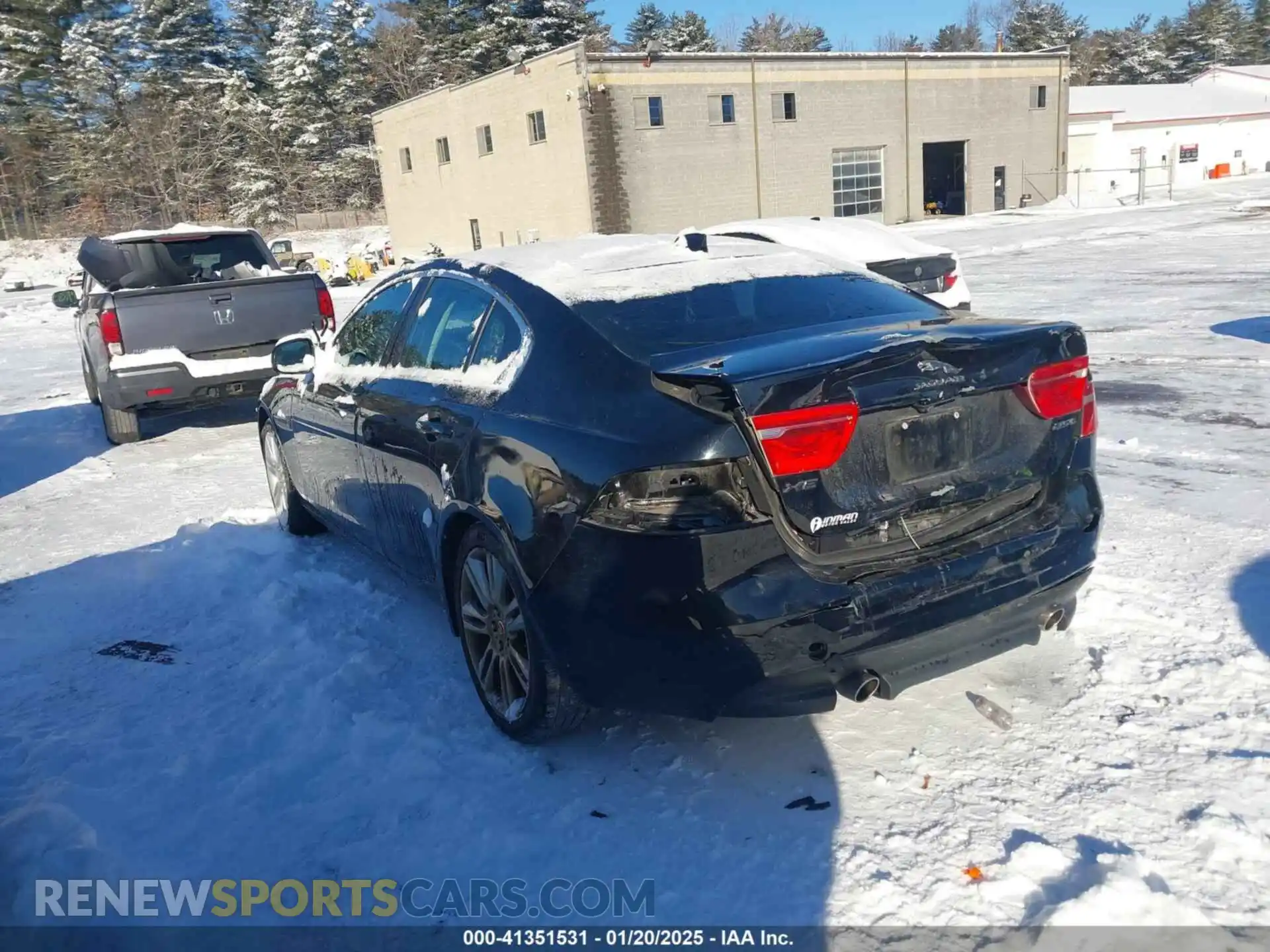 3 Photograph of a damaged car SAJAR4FXXKCP52331 JAGUAR XE 2019