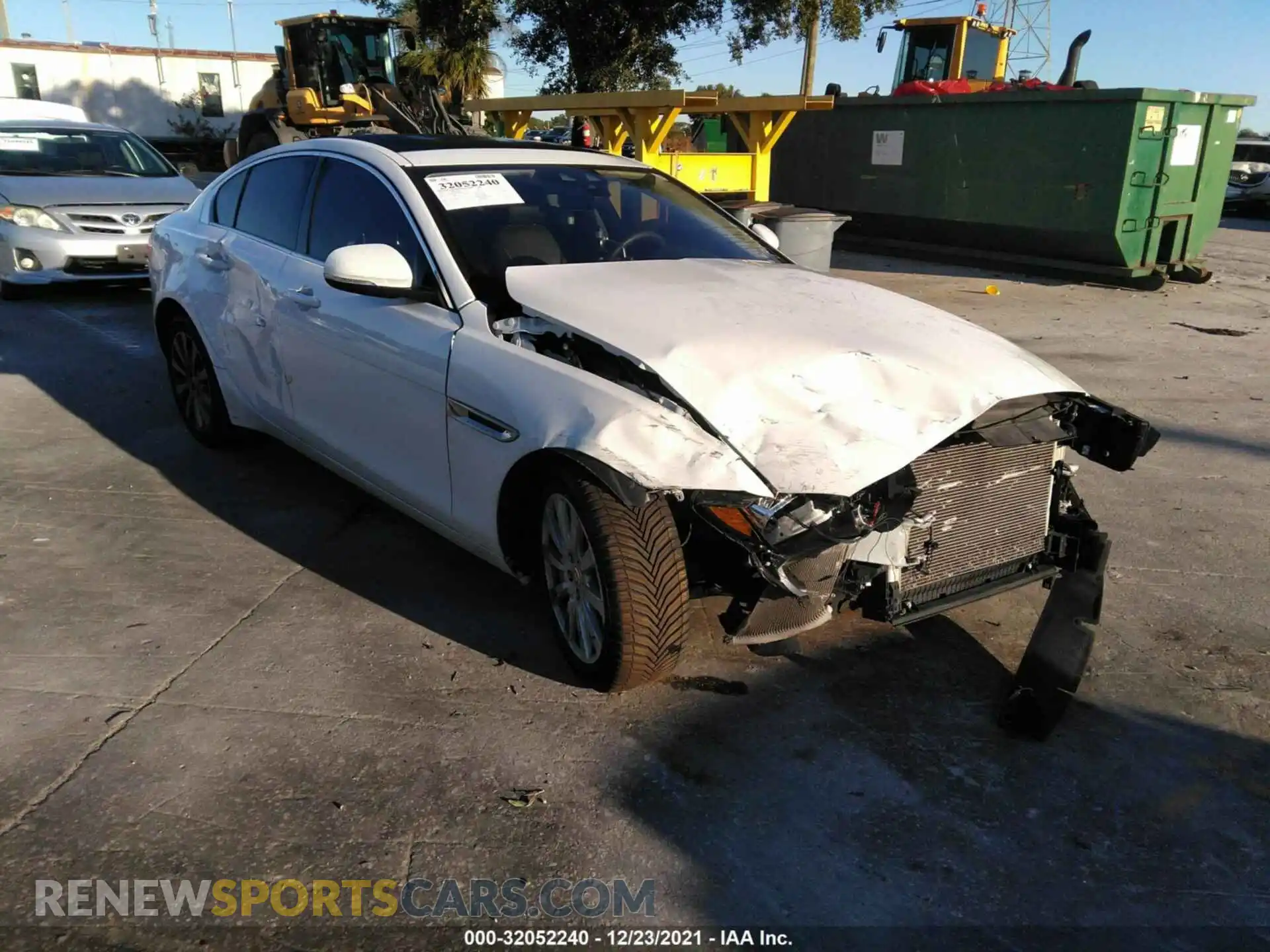 1 Photograph of a damaged car SAJAS4FXXKCP52494 JAGUAR XE 2019