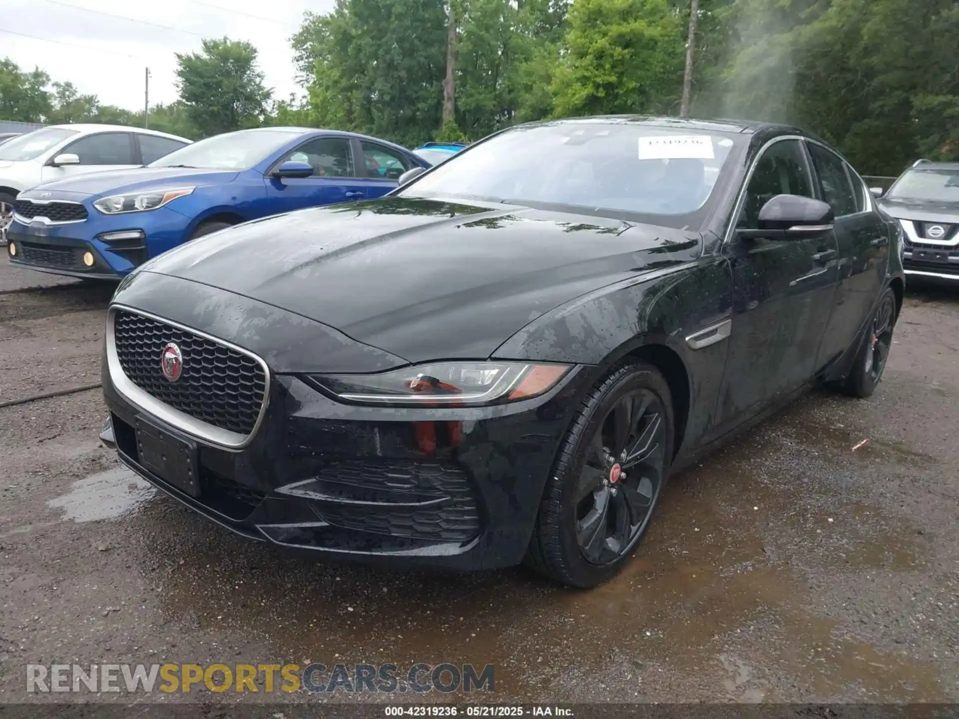 2 Фотография поврежденного автомобиля SAJAE4FX1LCP56555 JAGUAR XE 2020