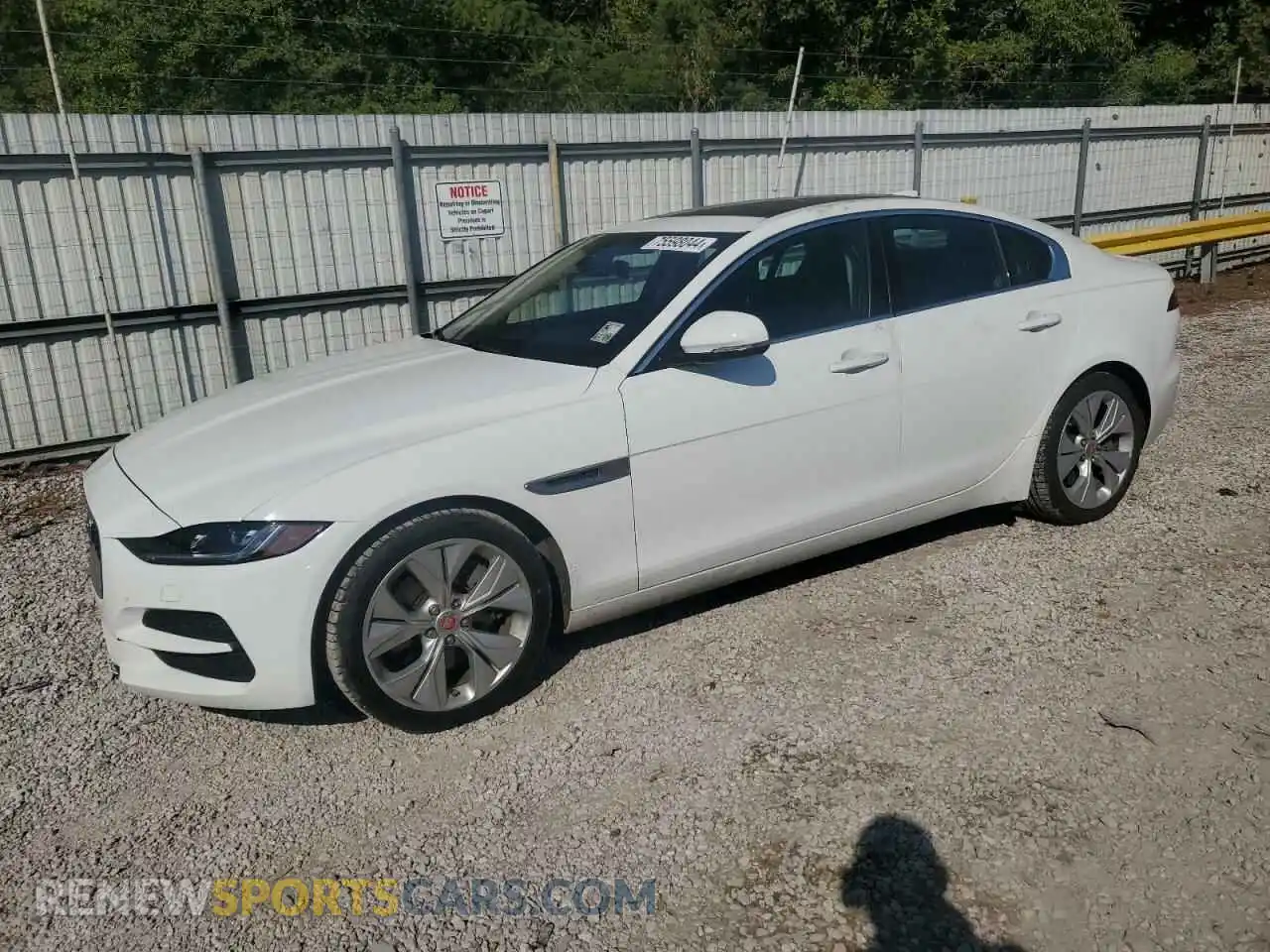 1 Фотография поврежденного автомобиля SAJAJ4FX5LCP65058 JAGUAR XE 2020