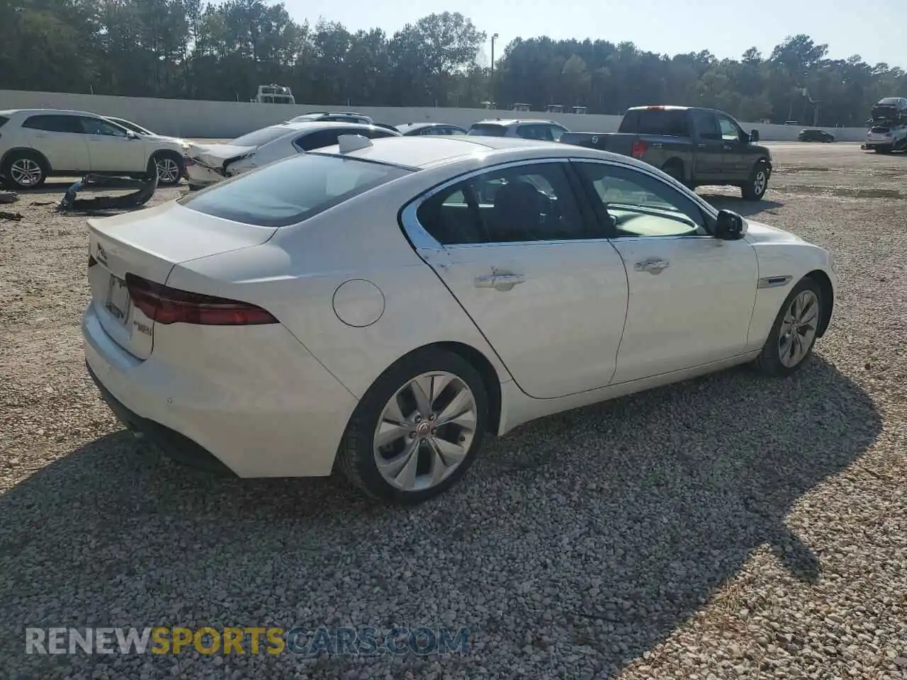 3 Фотография поврежденного автомобиля SAJAJ4FX5LCP65058 JAGUAR XE 2020
