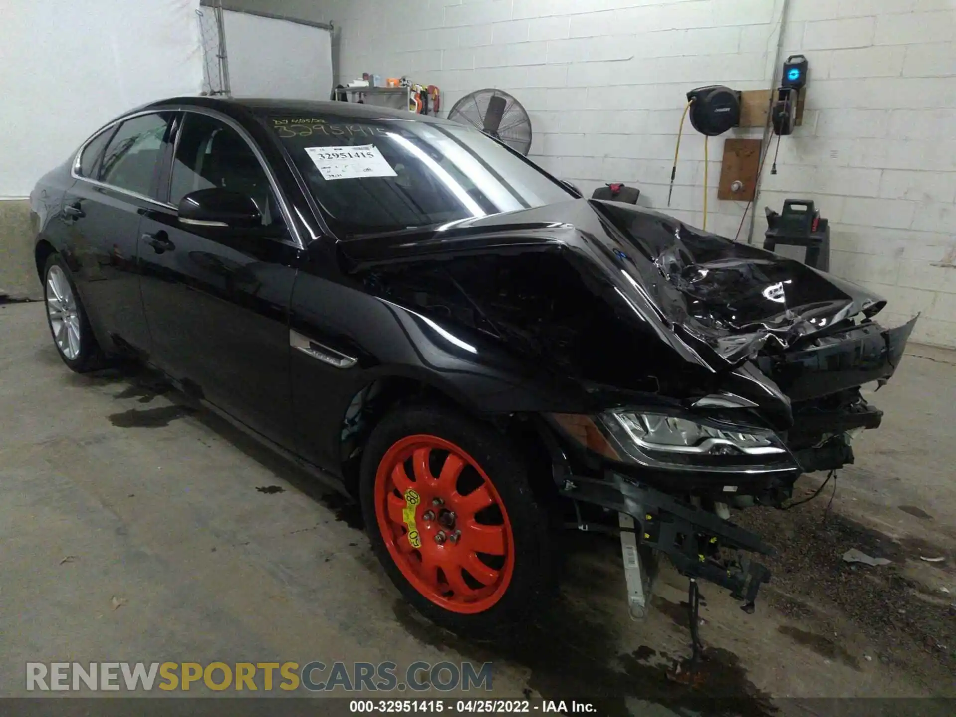 1 Photograph of a damaged car SAJBJ4FX1LCY84388 JAGUAR XF 2020