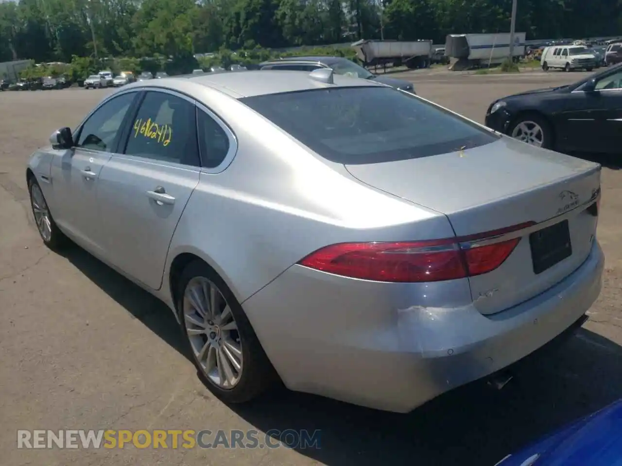 3 Photograph of a damaged car SAJBJ4FX8LCY85070 JAGUAR XF 2020