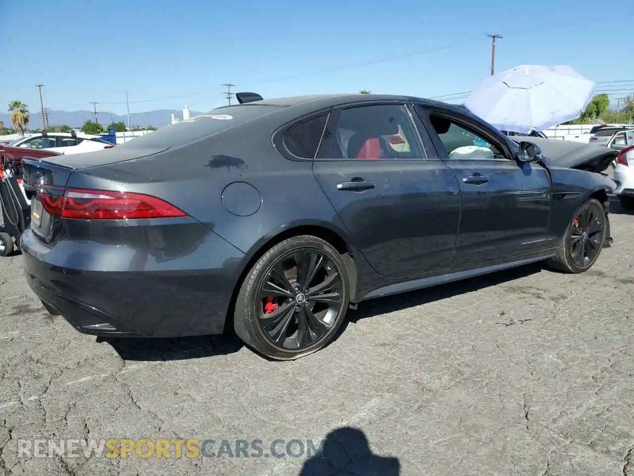 3 fotografías del automóvil dañado SAJB64FX3RCY94334 JAGUAR XF 2024