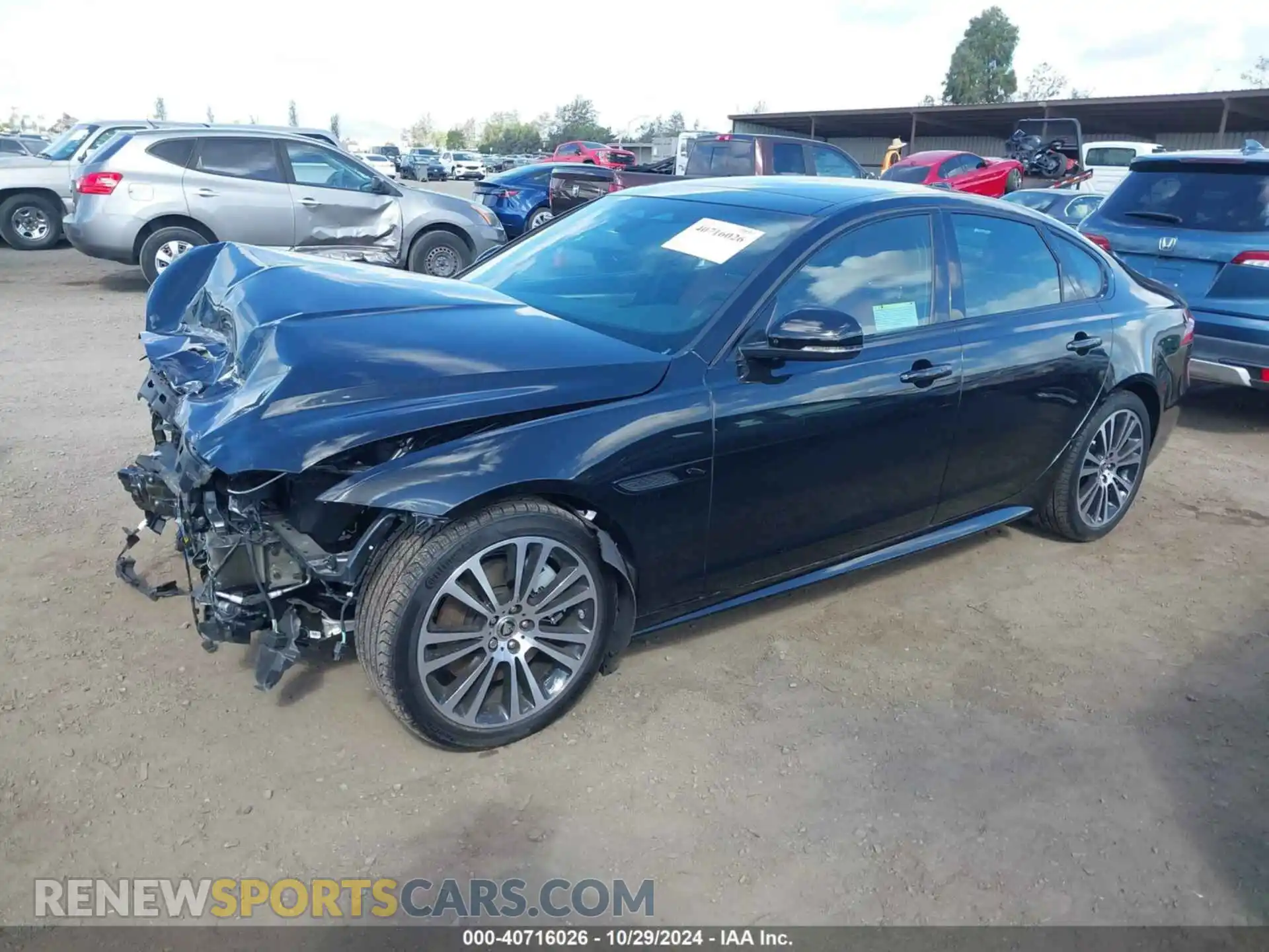 2 fotografías del automóvil dañado SAJBL4GX1RCY94095 JAGUAR XF 2024