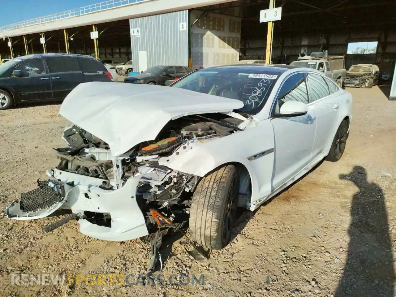 2 Photograph of a damaged car SAJWA1C77K8W21084 JAGUAR XJ 2019