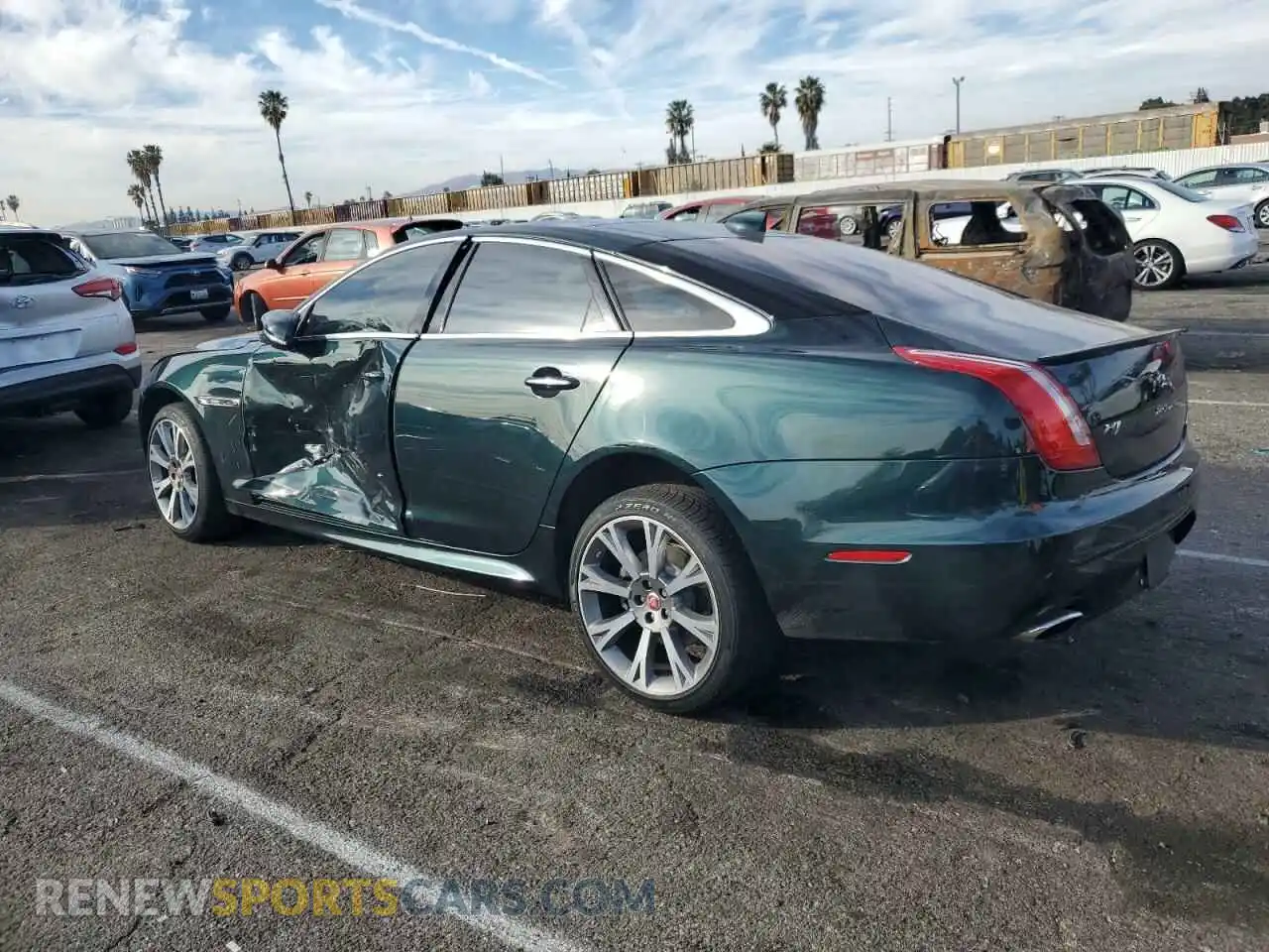 2 Photograph of a damaged car SAJWJ1CD3K8W19547 JAGUAR XJ 2019