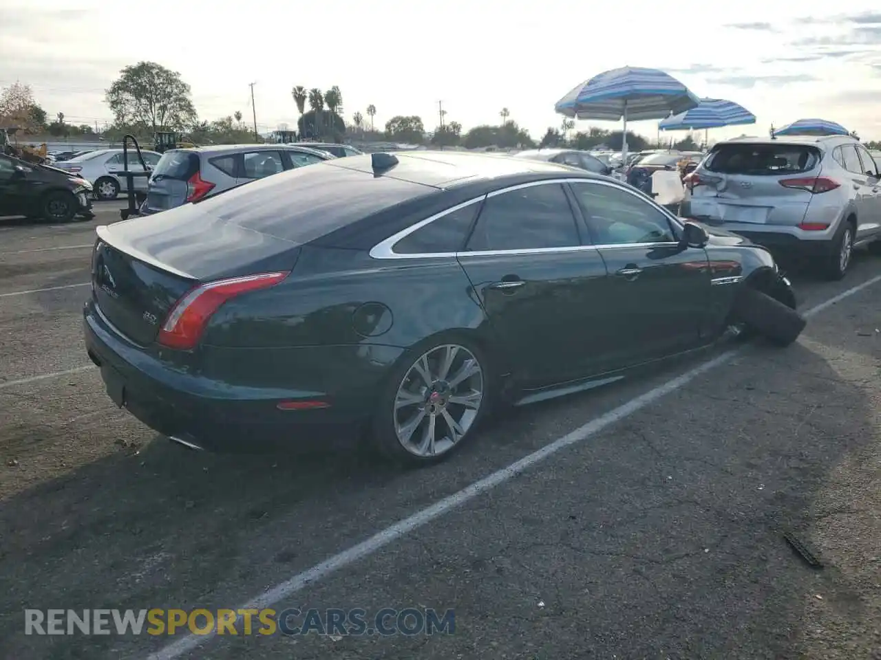 3 Photograph of a damaged car SAJWJ1CD3K8W19547 JAGUAR XJ 2019