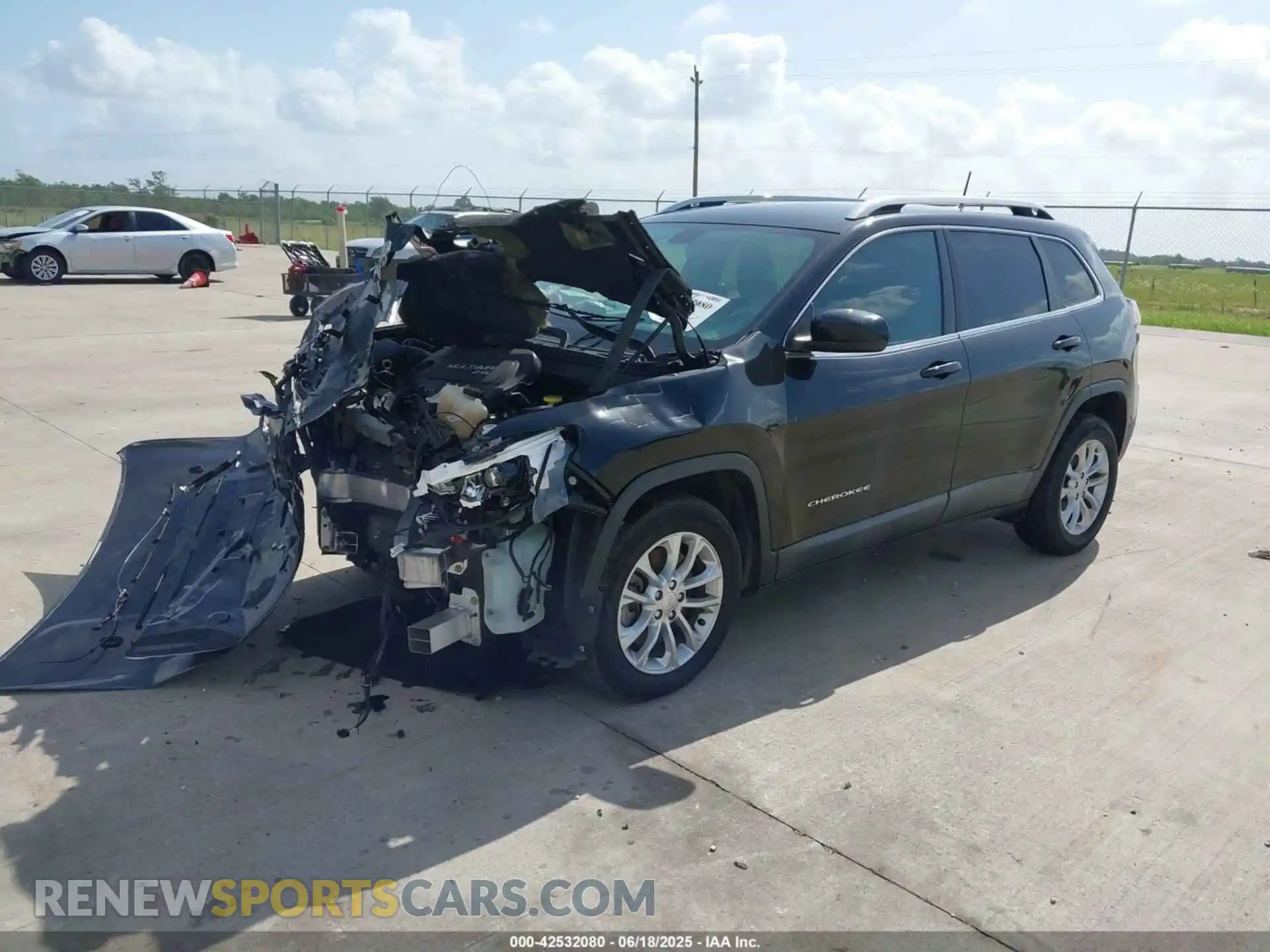2 Photograph of a damaged car 1C4PJLCB2KD205941 JEEP CHEROKEE 2019
