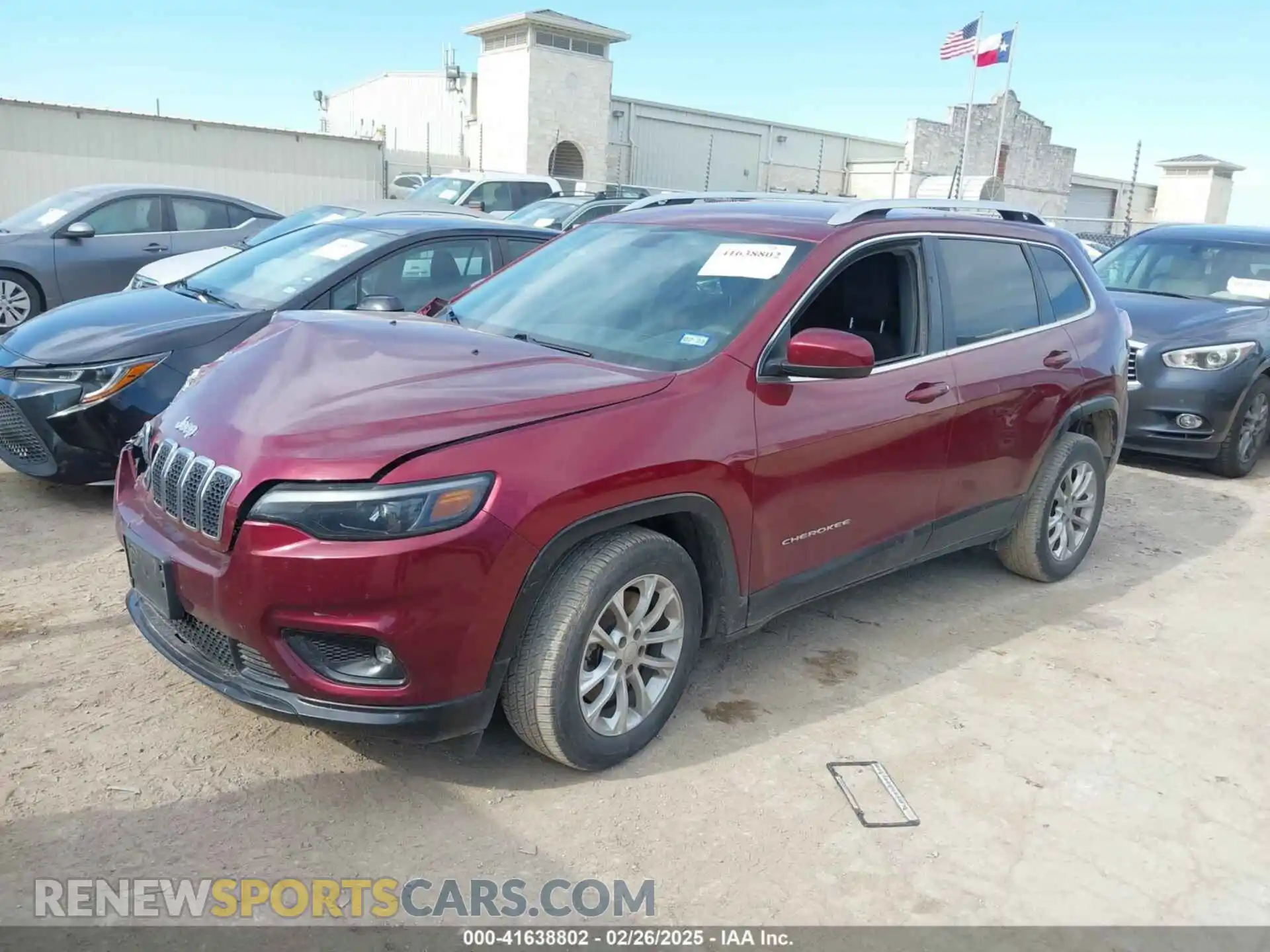 2 Photograph of a damaged car 1C4PJLCB6KD240787 JEEP CHEROKEE 2019
