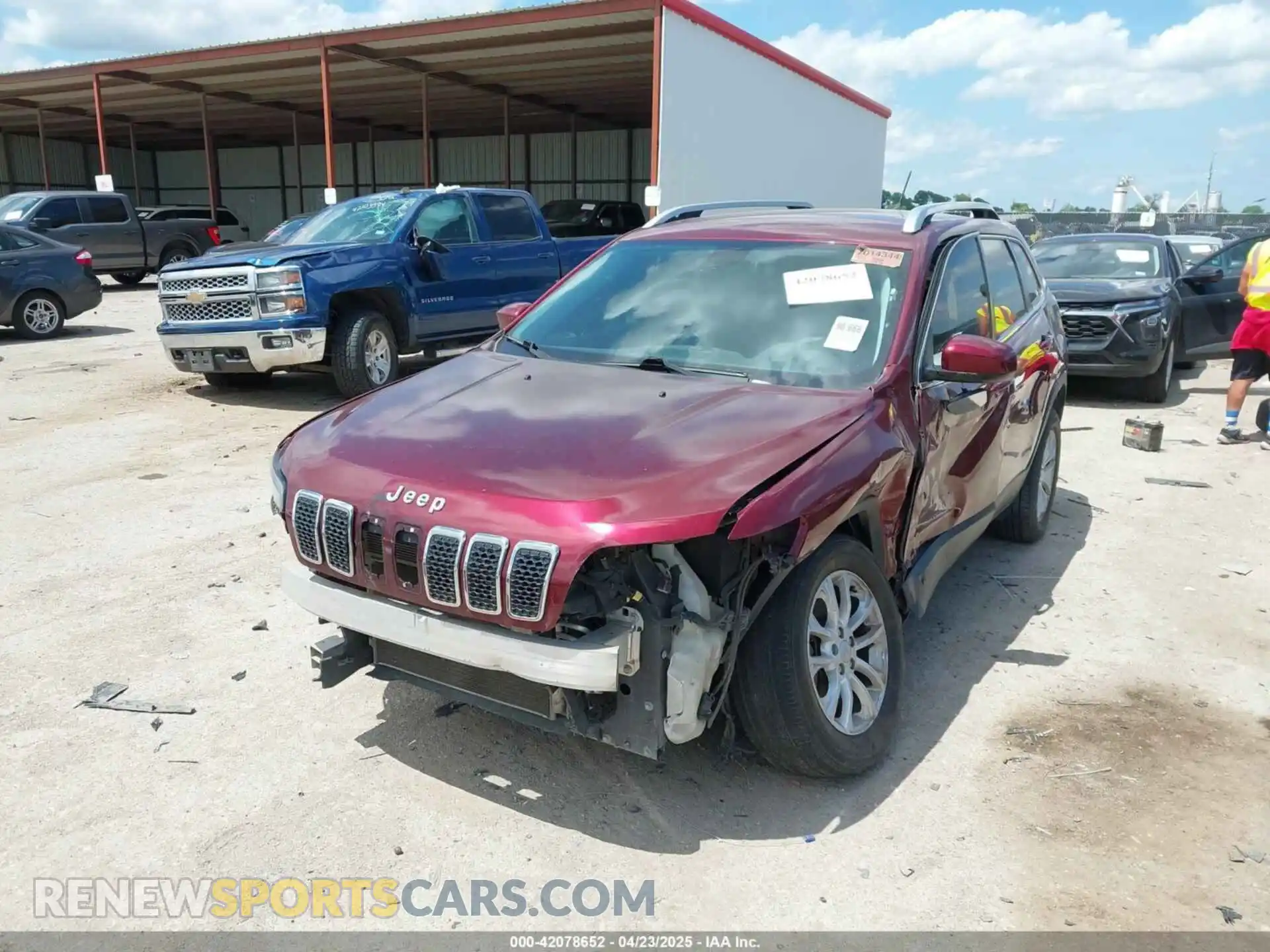 2 Photograph of a damaged car 1C4PJLCBXKD439700 JEEP CHEROKEE 2019