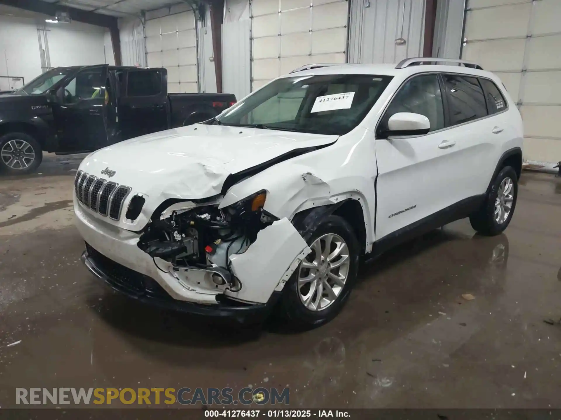 2 Photograph of a damaged car 1C4PJLCX2KD205286 JEEP CHEROKEE 2019