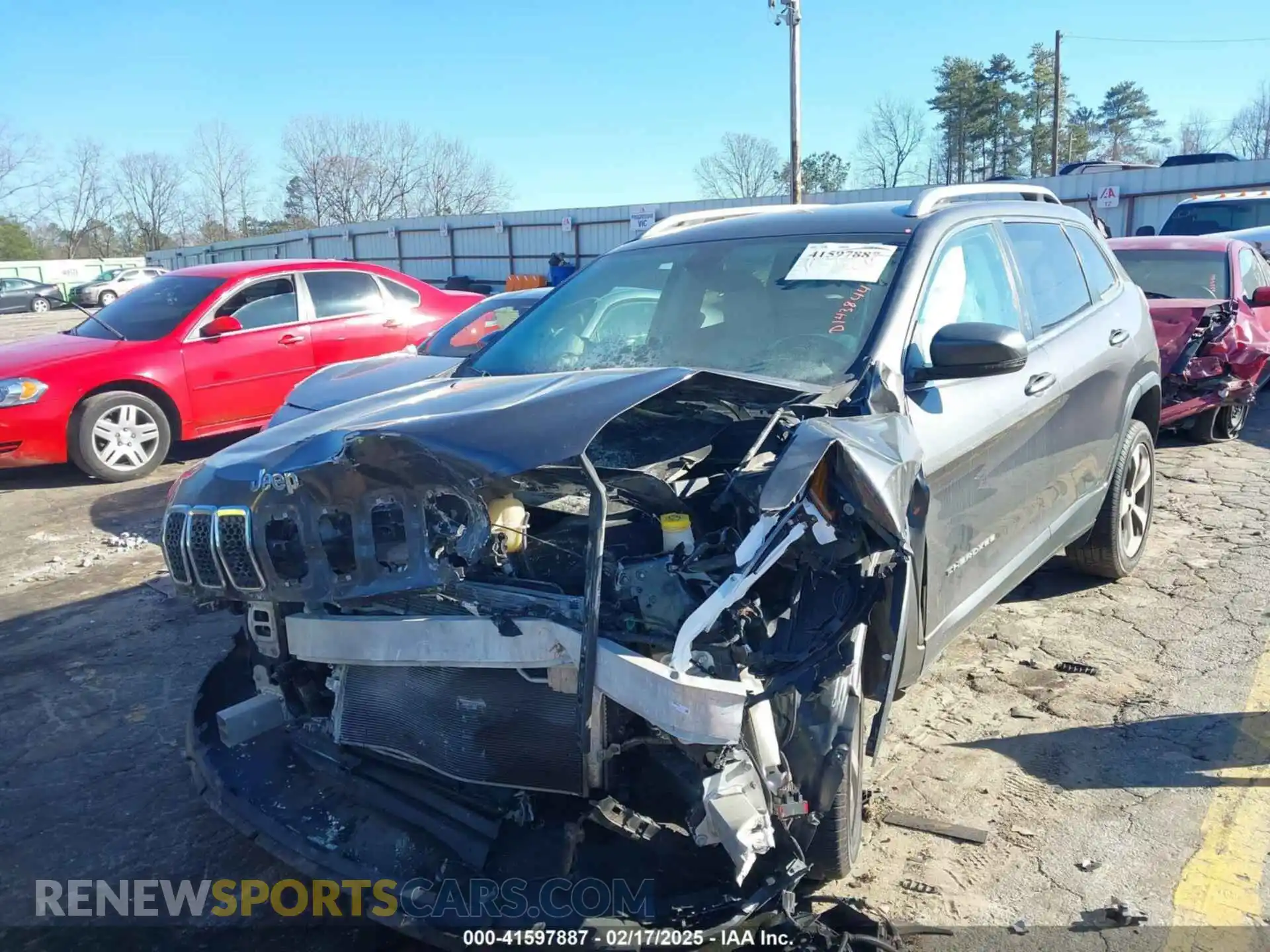 2 Photograph of a damaged car 1C4PJLDB2KD143844 JEEP CHEROKEE 2019