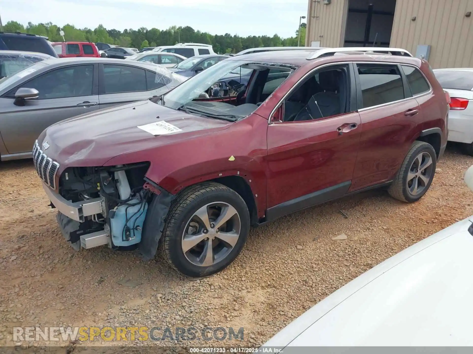 2 Photograph of a damaged car 1C4PJLDB3KD266665 JEEP CHEROKEE 2019