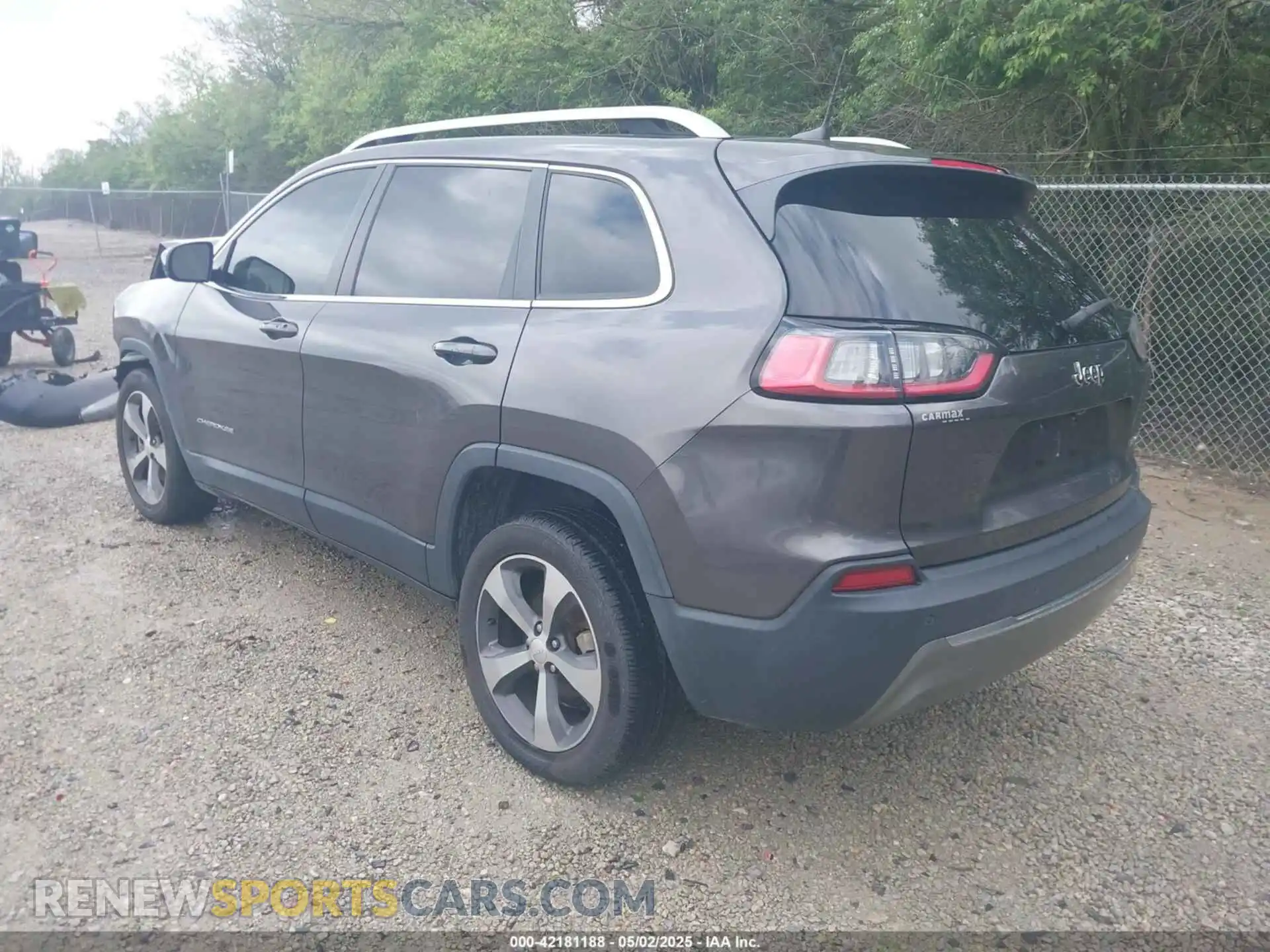 3 Photograph of a damaged car 1C4PJLDB8KD144495 JEEP CHEROKEE 2019
