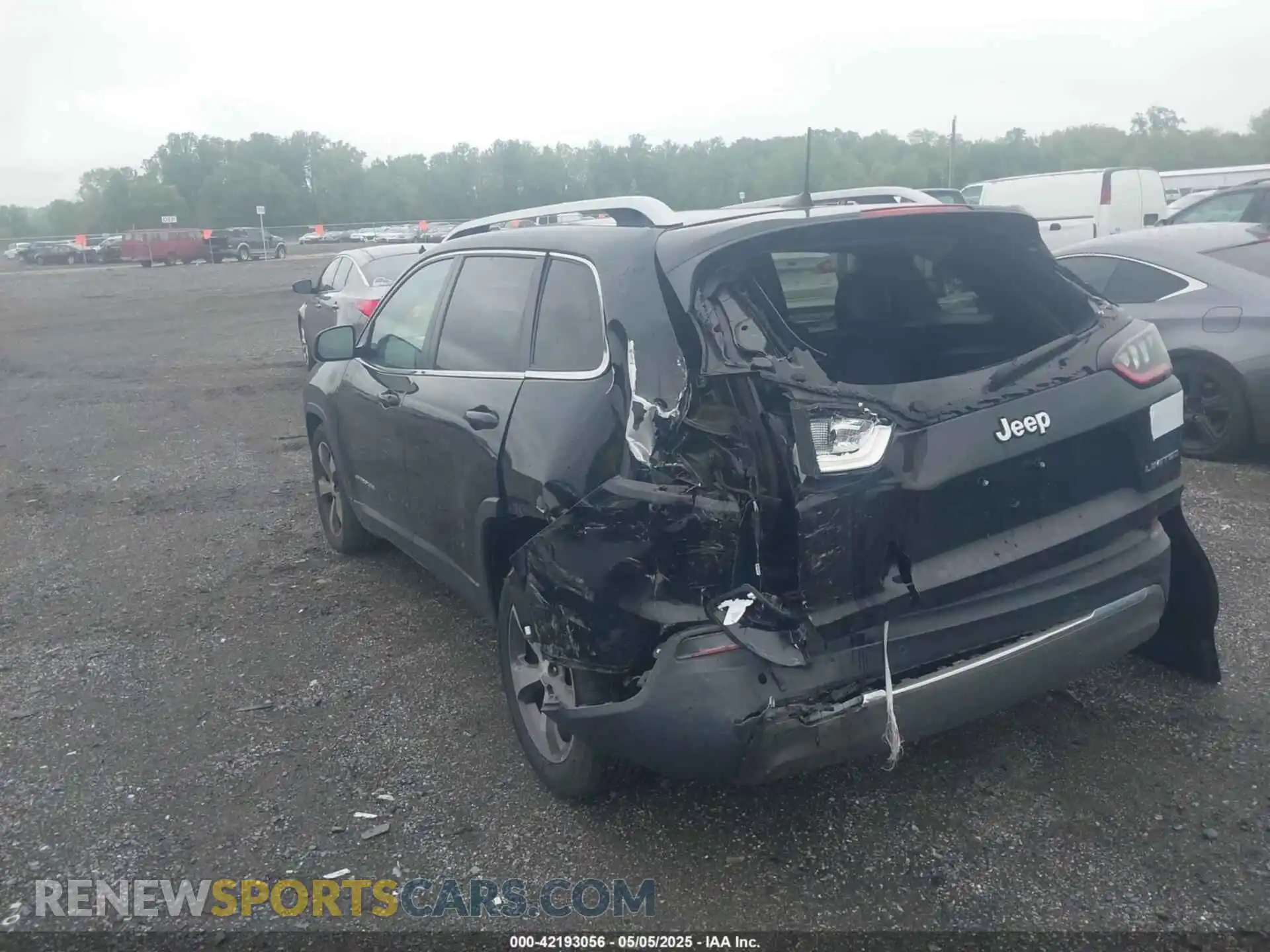 3 Photograph of a damaged car 1C4PJLDB8KD387272 JEEP CHEROKEE 2019