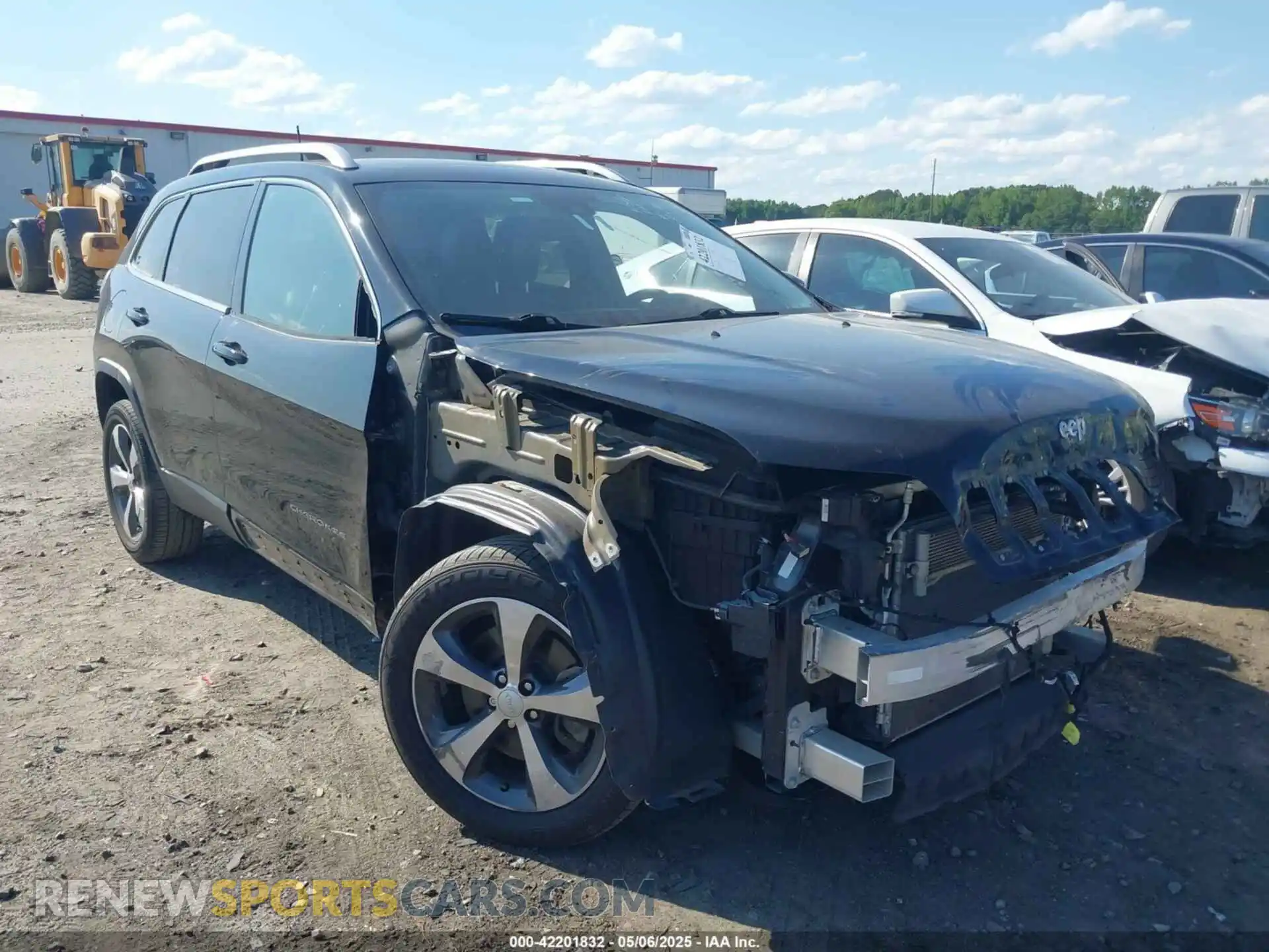 1 Photograph of a damaged car 1C4PJLDB9KD266654 JEEP CHEROKEE 2019