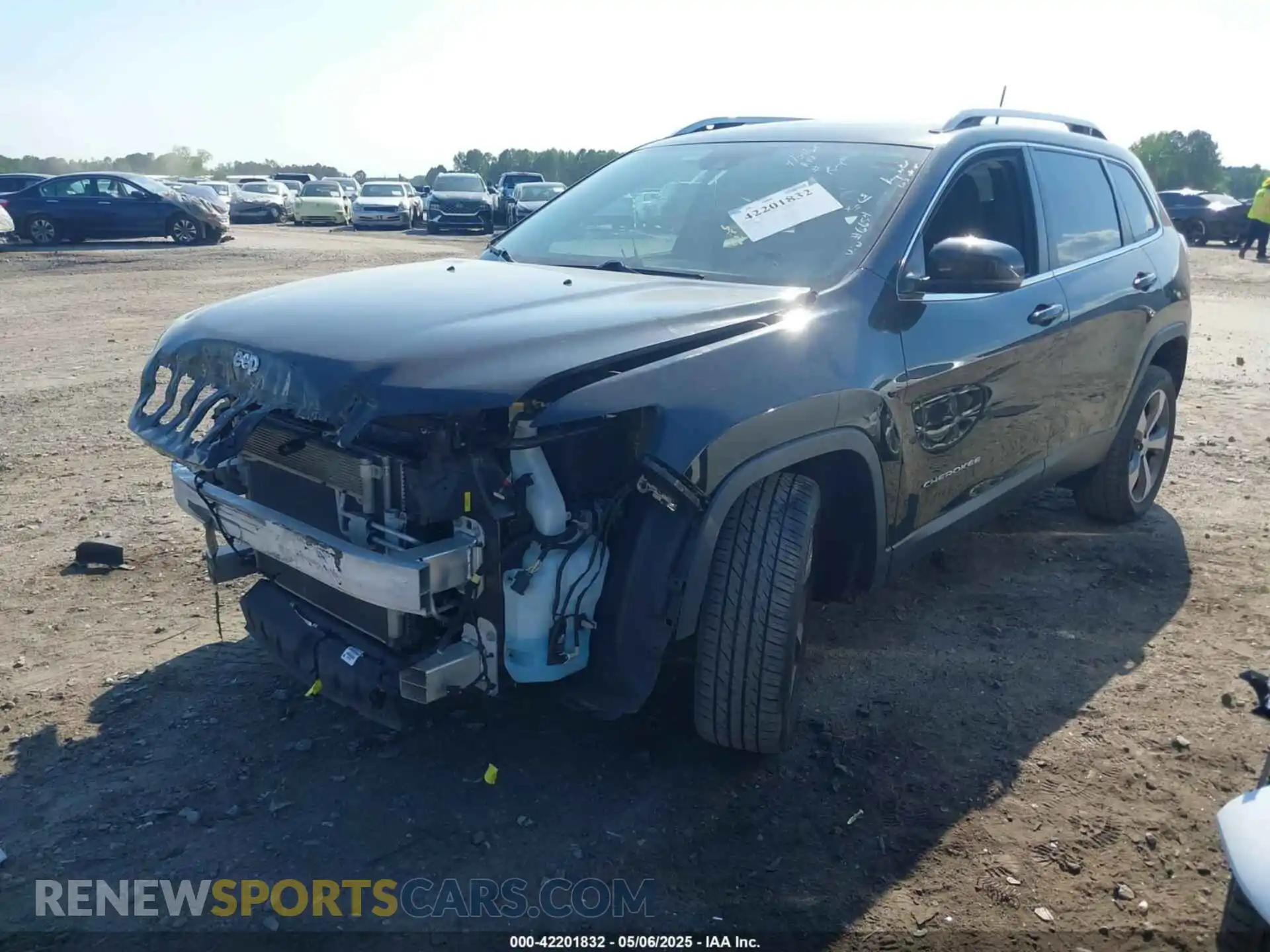 2 Photograph of a damaged car 1C4PJLDB9KD266654 JEEP CHEROKEE 2019