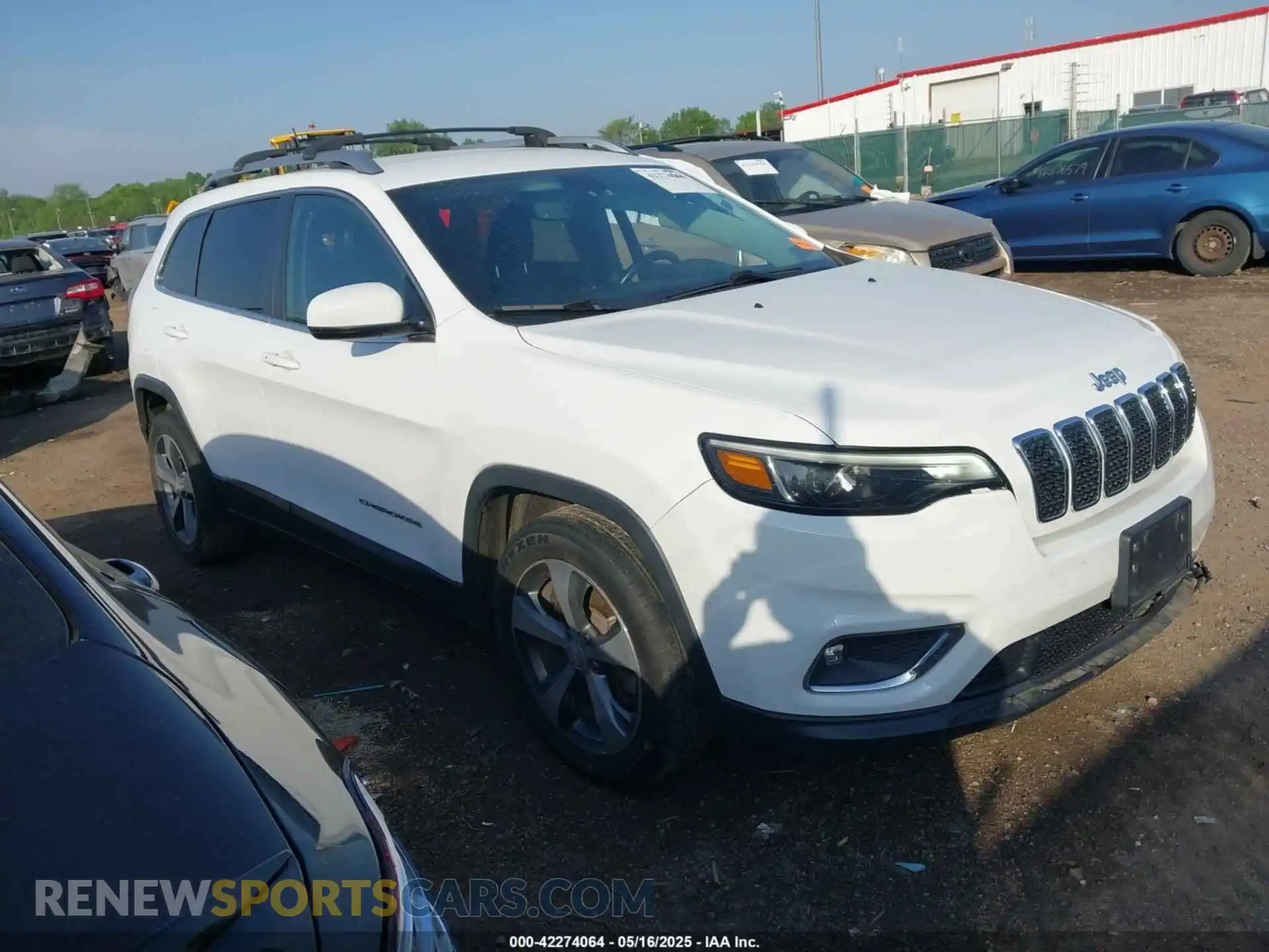 1 Photograph of a damaged car 1C4PJLDX9KD110531 JEEP CHEROKEE 2019