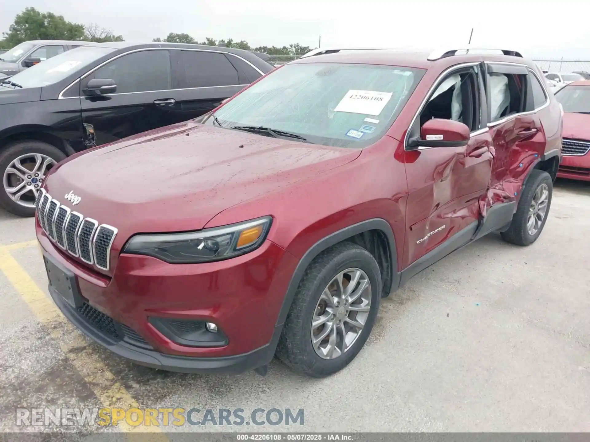 2 Photograph of a damaged car 1C4PJLLB0KD486380 JEEP CHEROKEE 2019