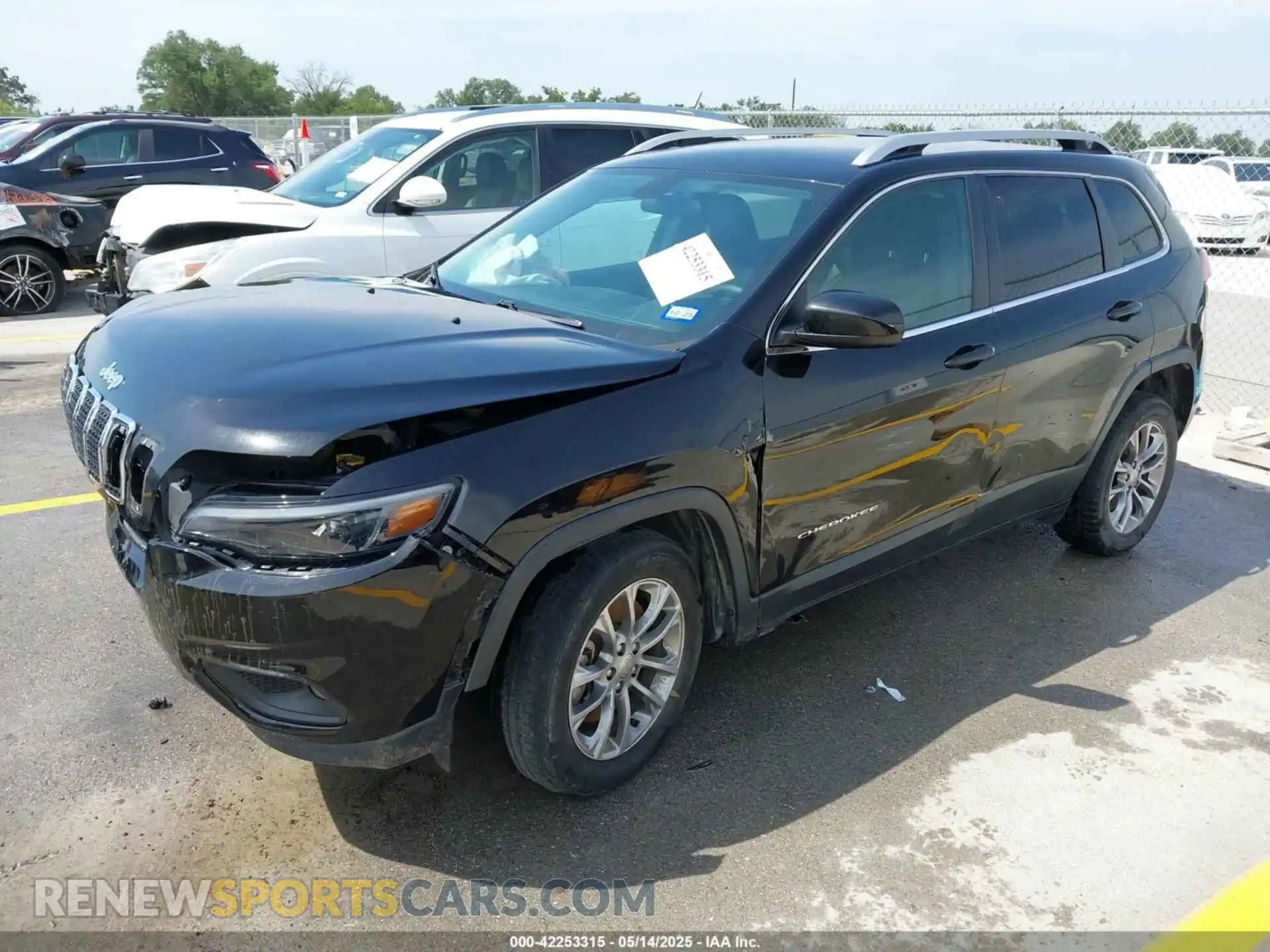 2 Photograph of a damaged car 1C4PJLLB1KD154206 JEEP CHEROKEE 2019