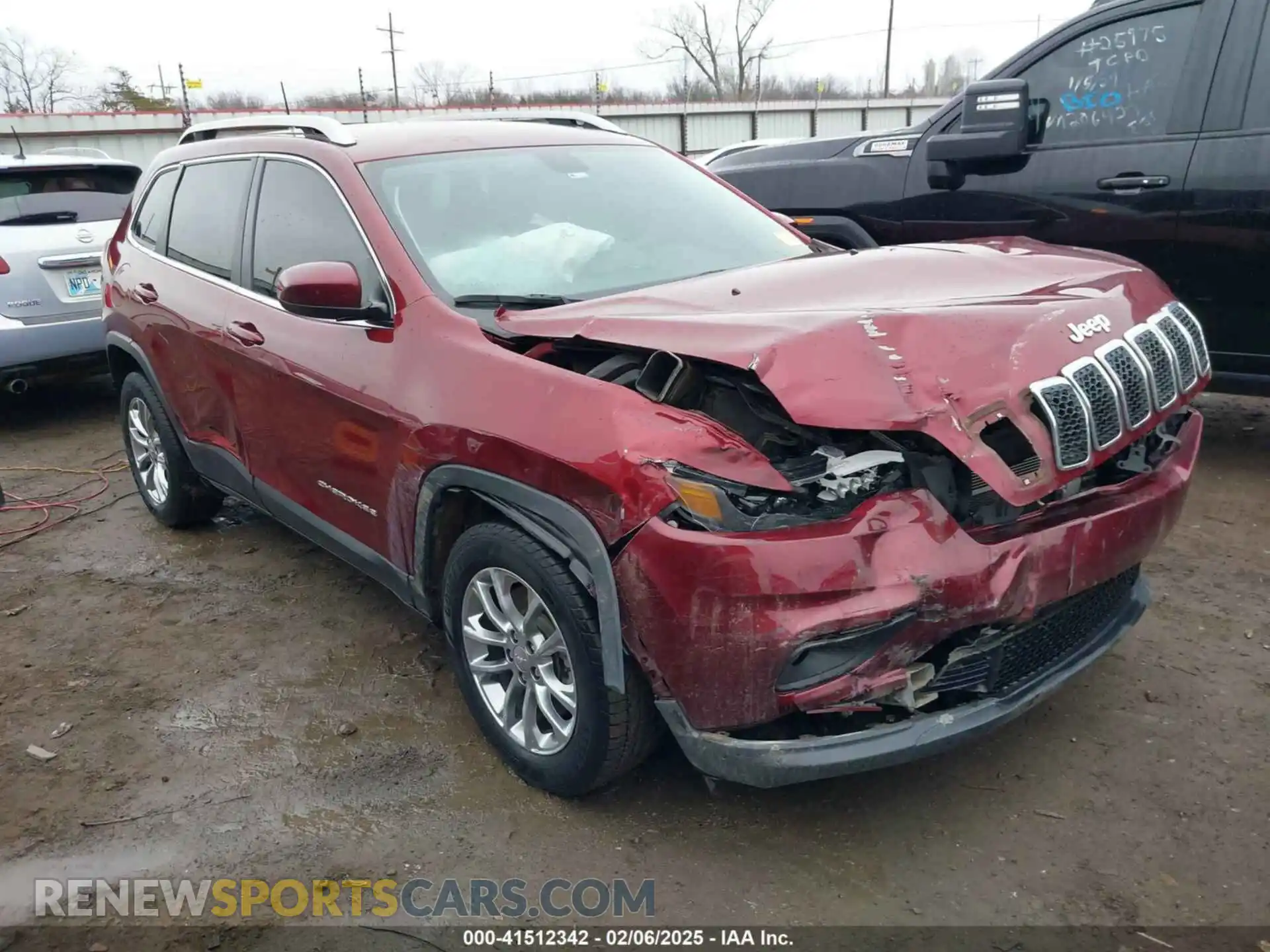 1 Photograph of a damaged car 1C4PJLLB4KD226533 JEEP CHEROKEE 2019