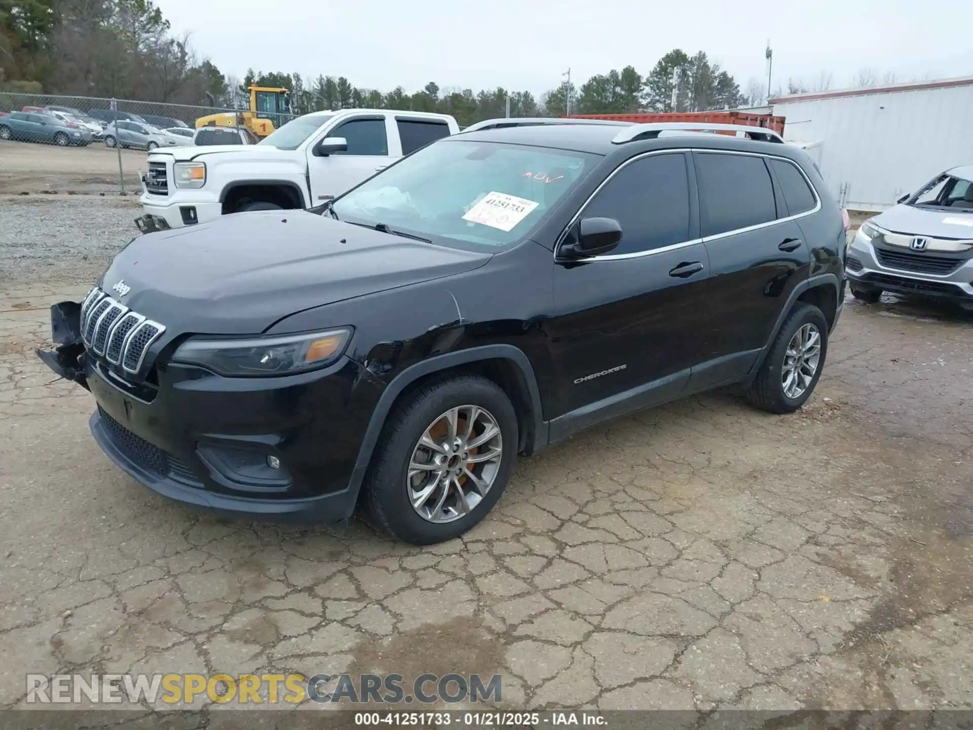 2 Photograph of a damaged car 1C4PJLLB8KD204504 JEEP CHEROKEE 2019