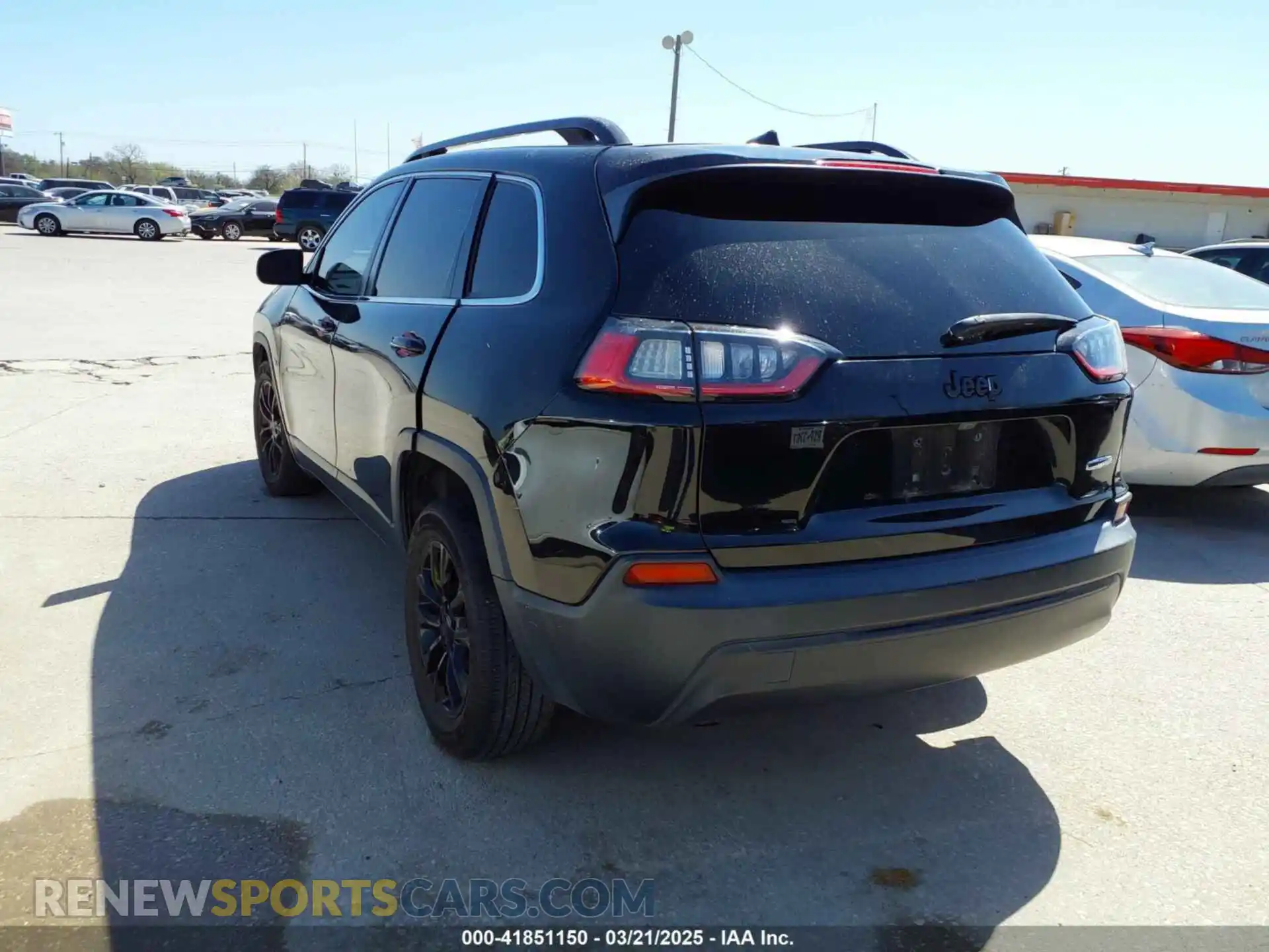3 Photograph of a damaged car 1C4PJLLBXKD176124 JEEP CHEROKEE 2019
