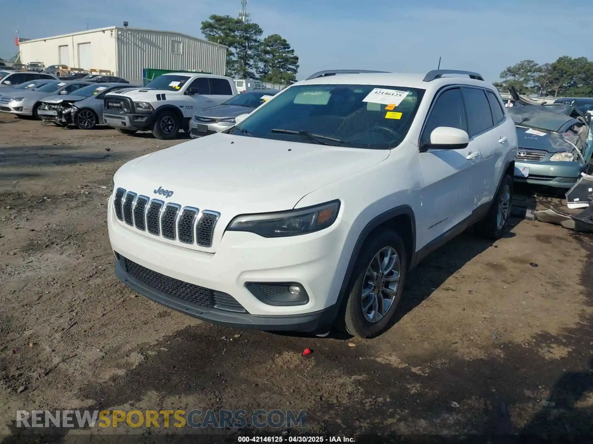 2 Photograph of a damaged car 1C4PJLLBXKD308346 JEEP CHEROKEE 2019