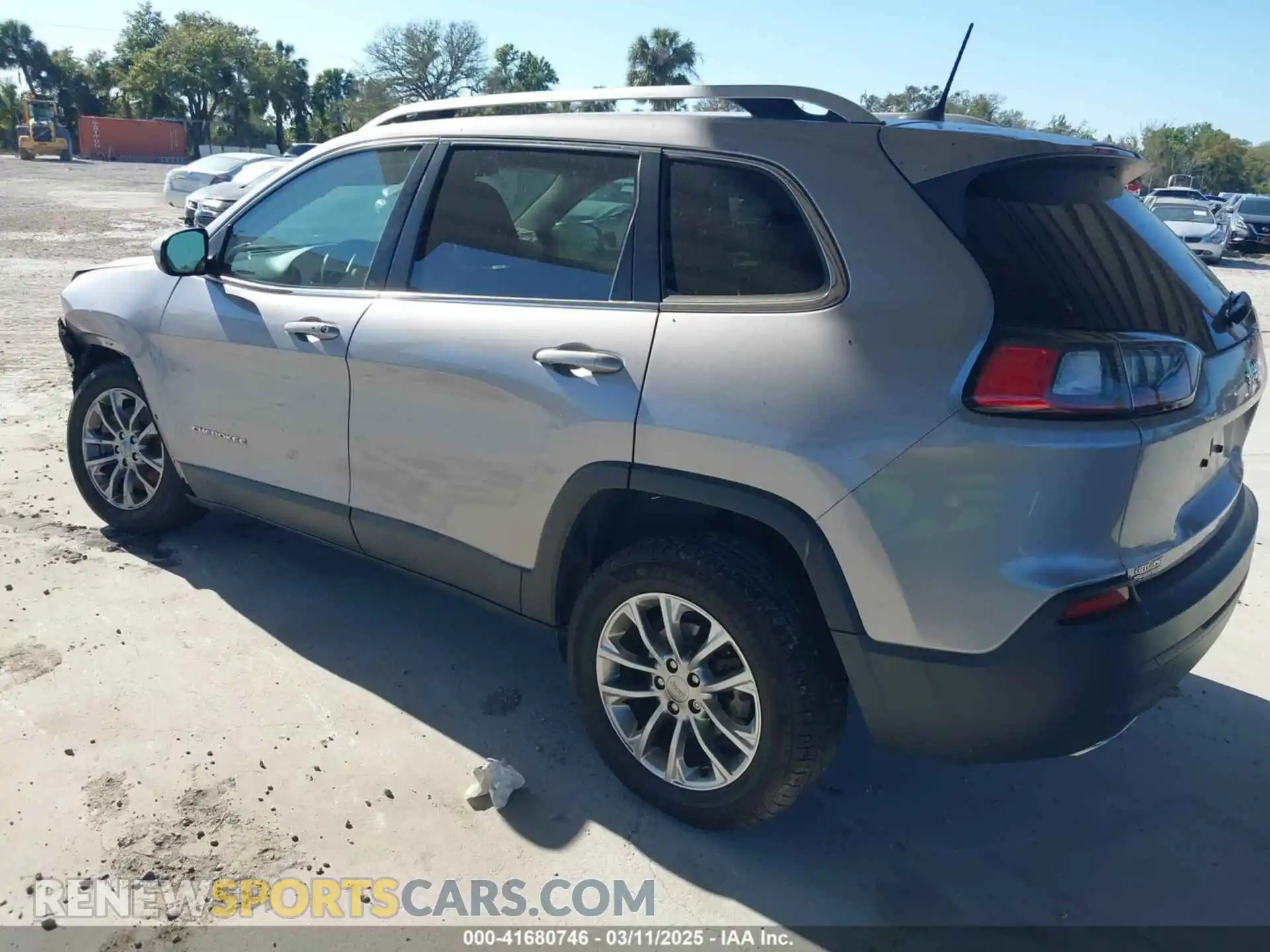 3 Photograph of a damaged car 1C4PJLLN7KD147576 JEEP CHEROKEE 2019