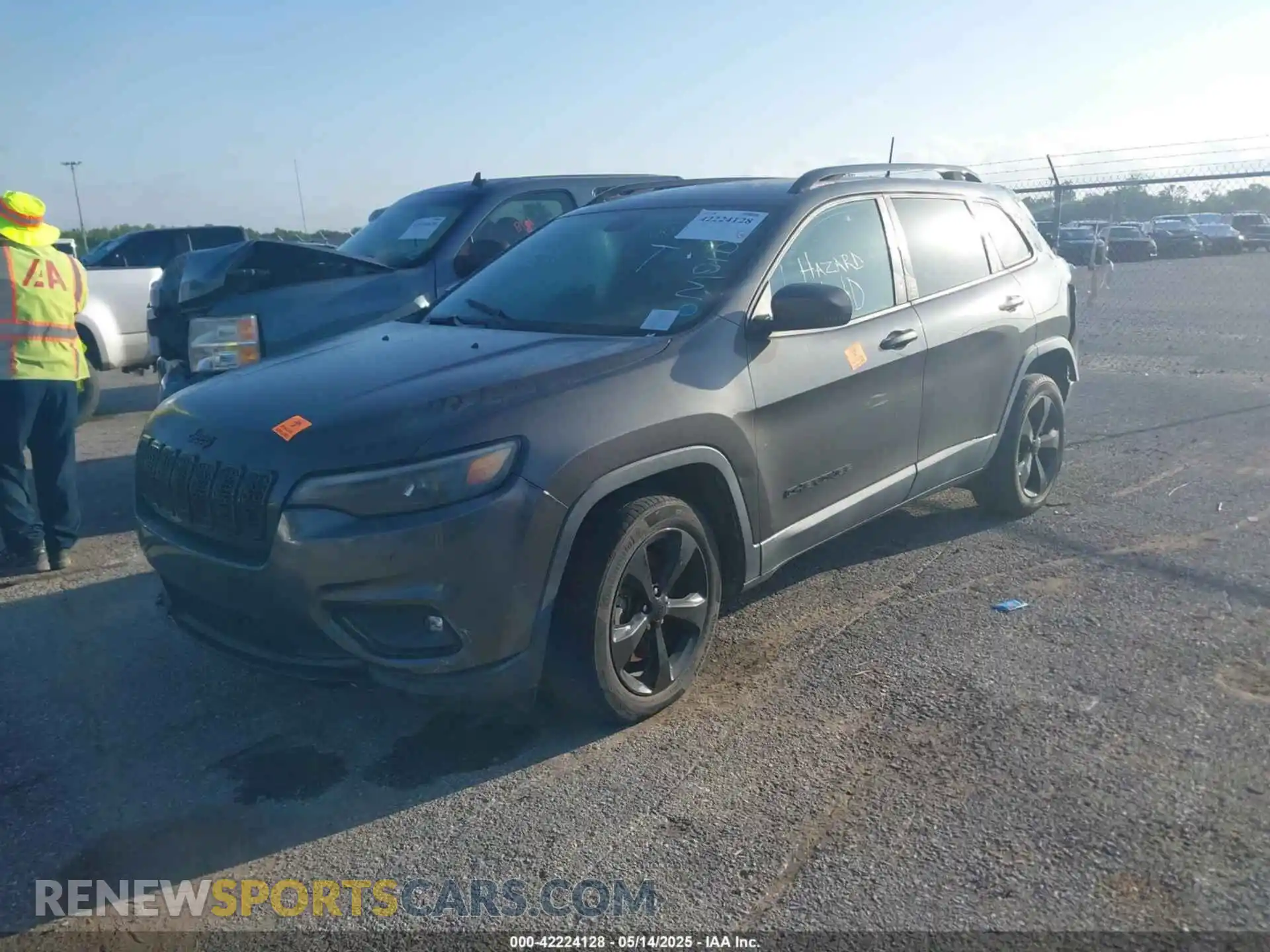2 Фотография поврежденного автомобиля 1C4PJLLN9KD303312 JEEP CHEROKEE 2019