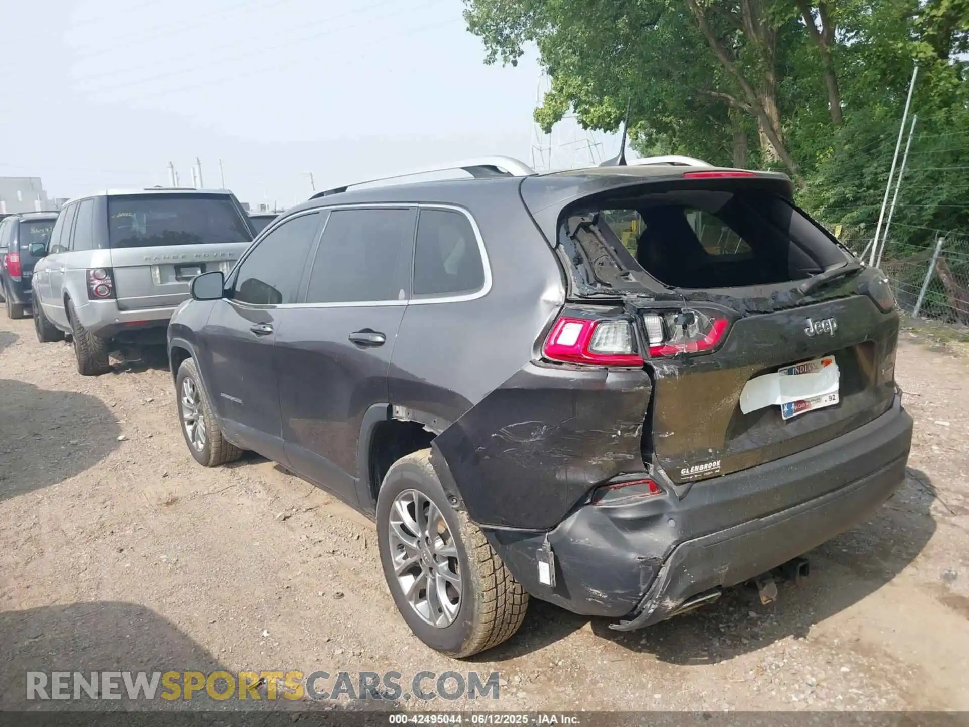 3 Photograph of a damaged car 1C4PJLLX3KD110171 JEEP CHEROKEE 2019