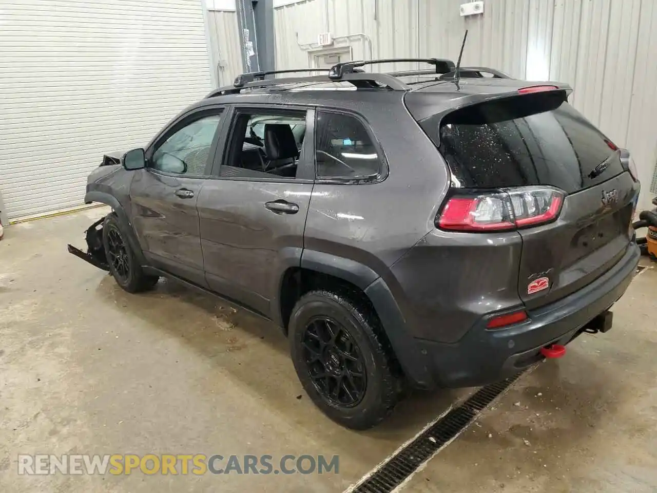 2 Photograph of a damaged car 1C4PJMBN6KD162156 JEEP CHEROKEE 2019