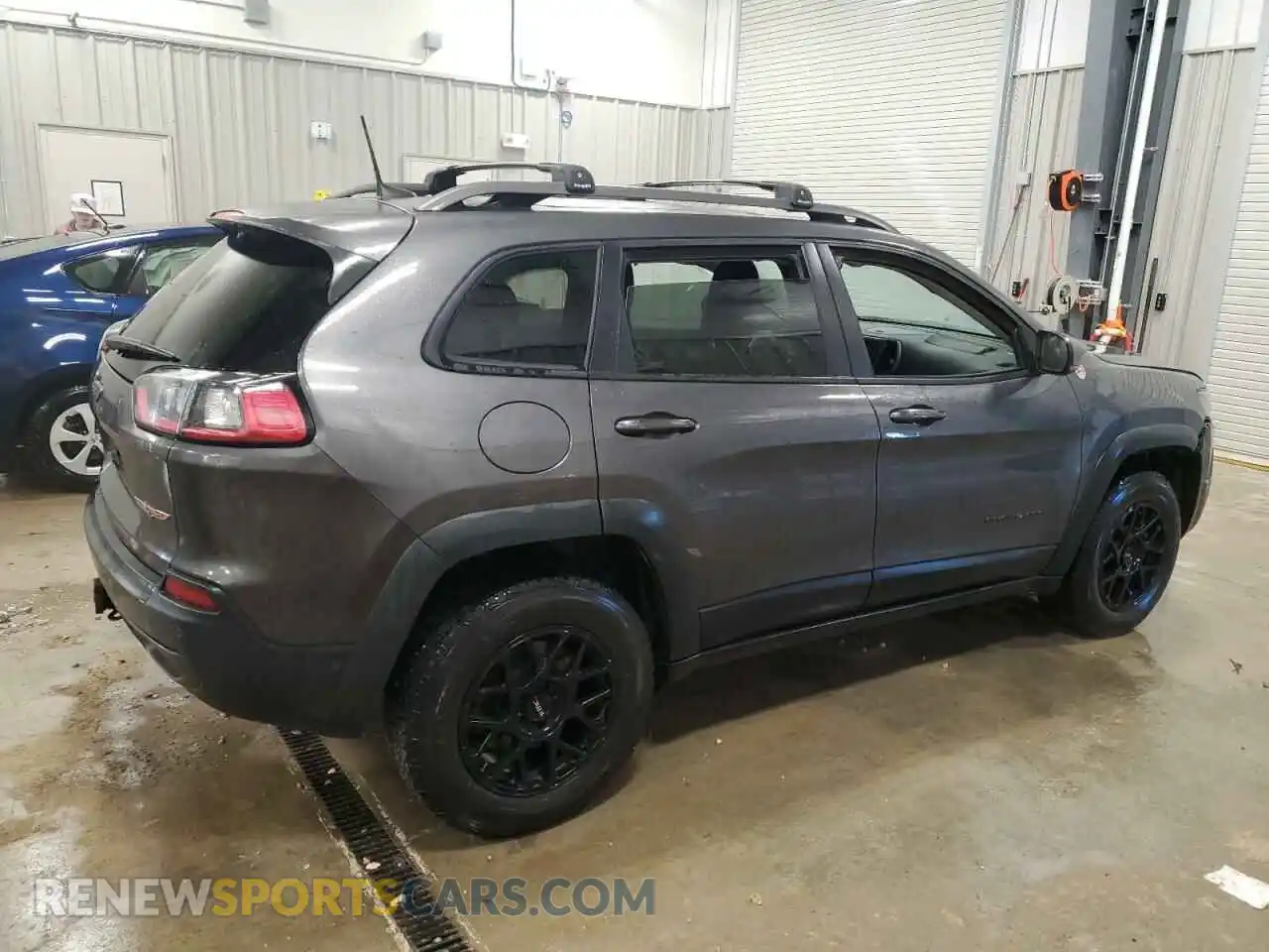 3 Photograph of a damaged car 1C4PJMBN6KD162156 JEEP CHEROKEE 2019