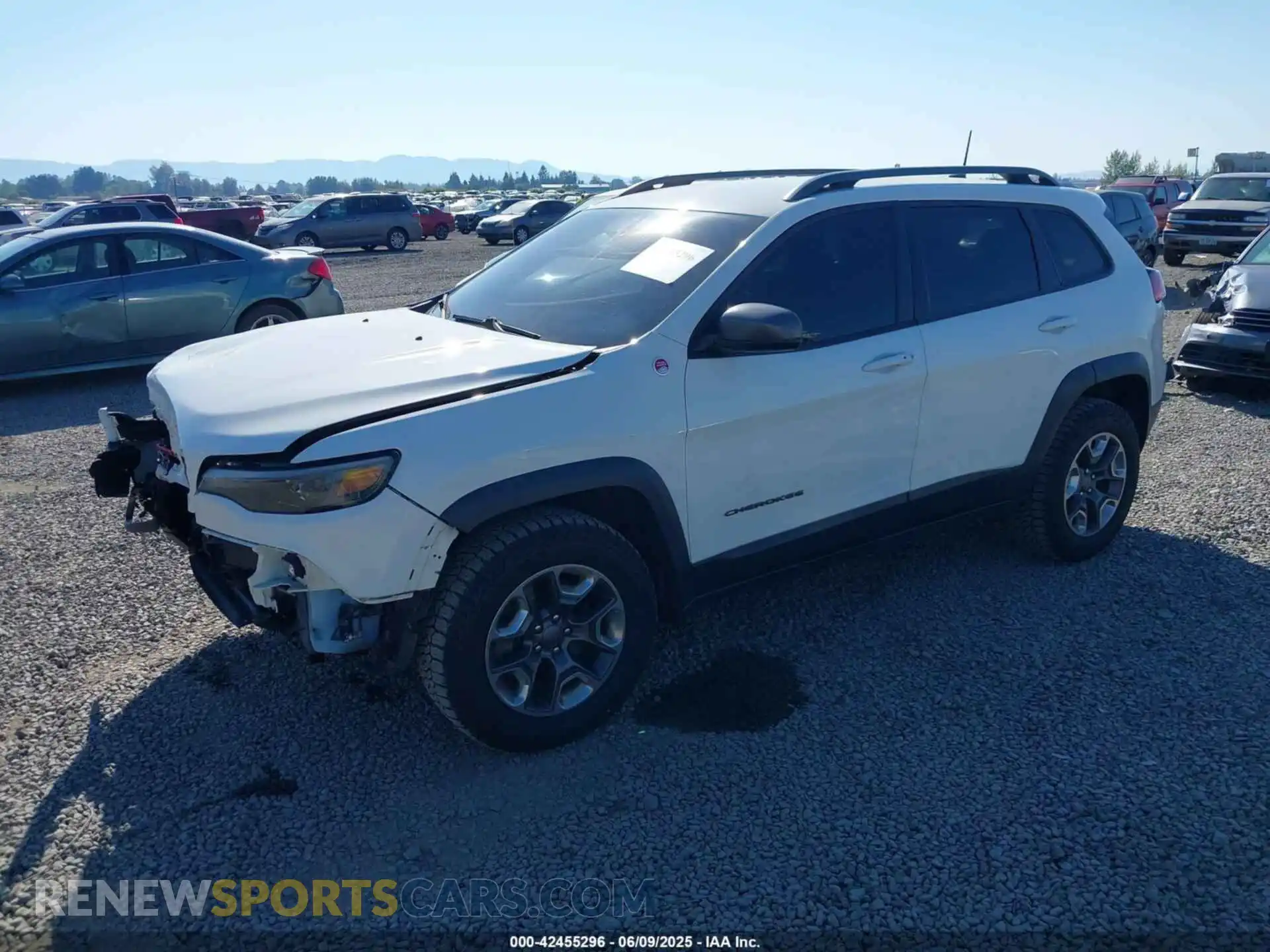 2 Photograph of a damaged car 1C4PJMBX1KD200443 JEEP CHEROKEE 2019