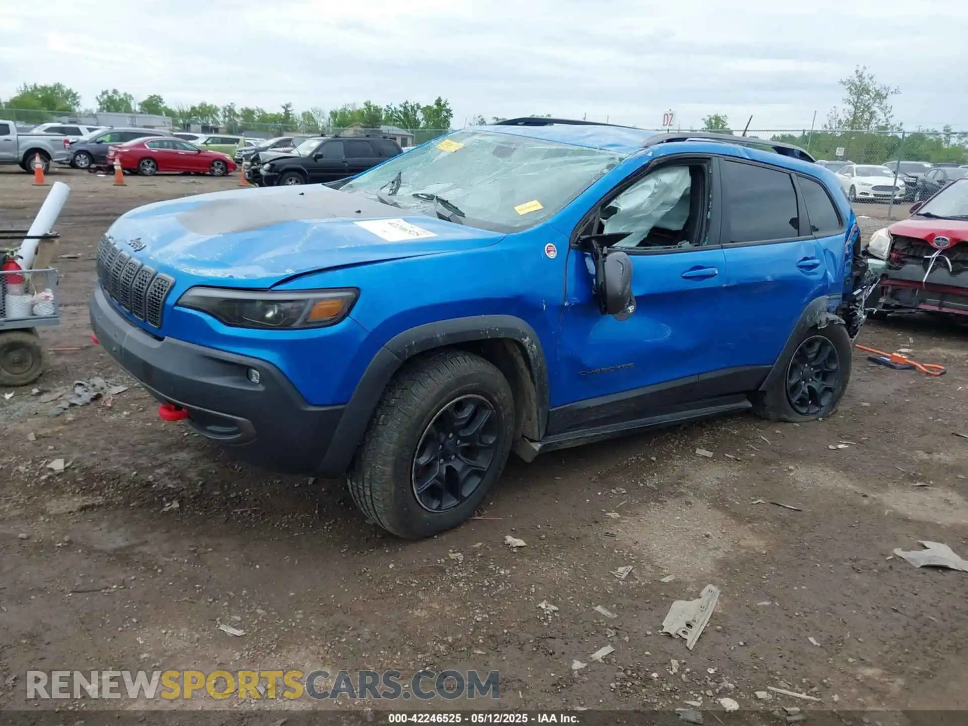 2 Photograph of a damaged car 1C4PJMBX3KD295295 JEEP CHEROKEE 2019